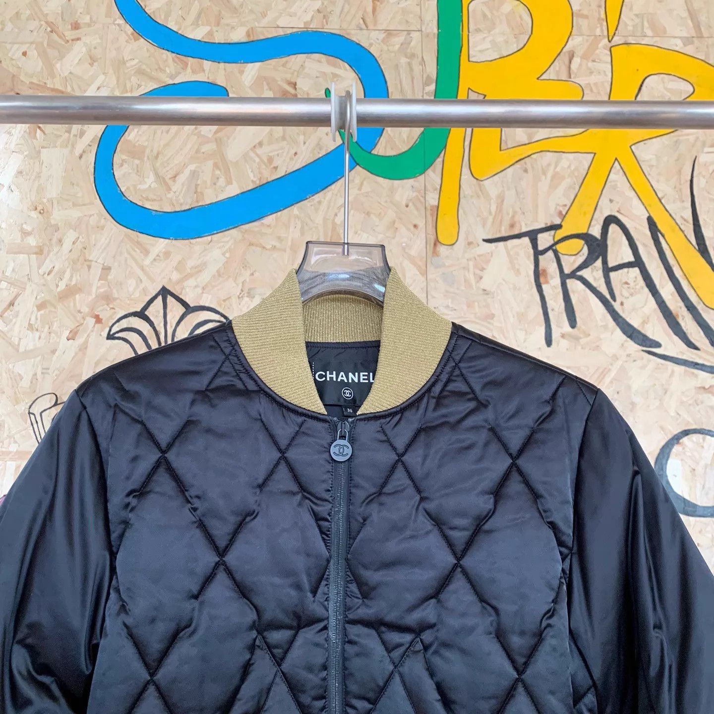 Chanel Chanel Metiers d'Art Black & Gold Short Puffer Jacket Size XS / US 0-2 / IT 36-38 - 3 Thumbnail