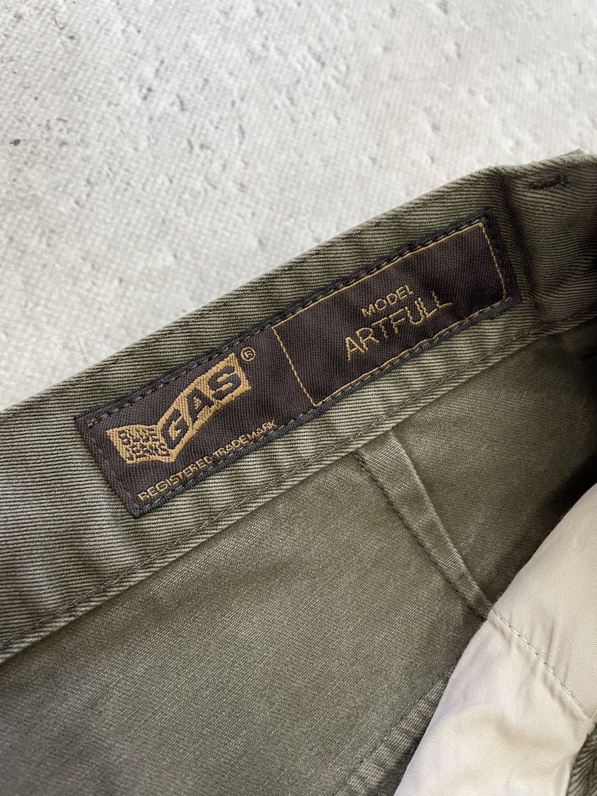 semanticdesign Rare woashed distressed camo pants if siz was nine y2k Size US 33 - 7 Thumbnail
