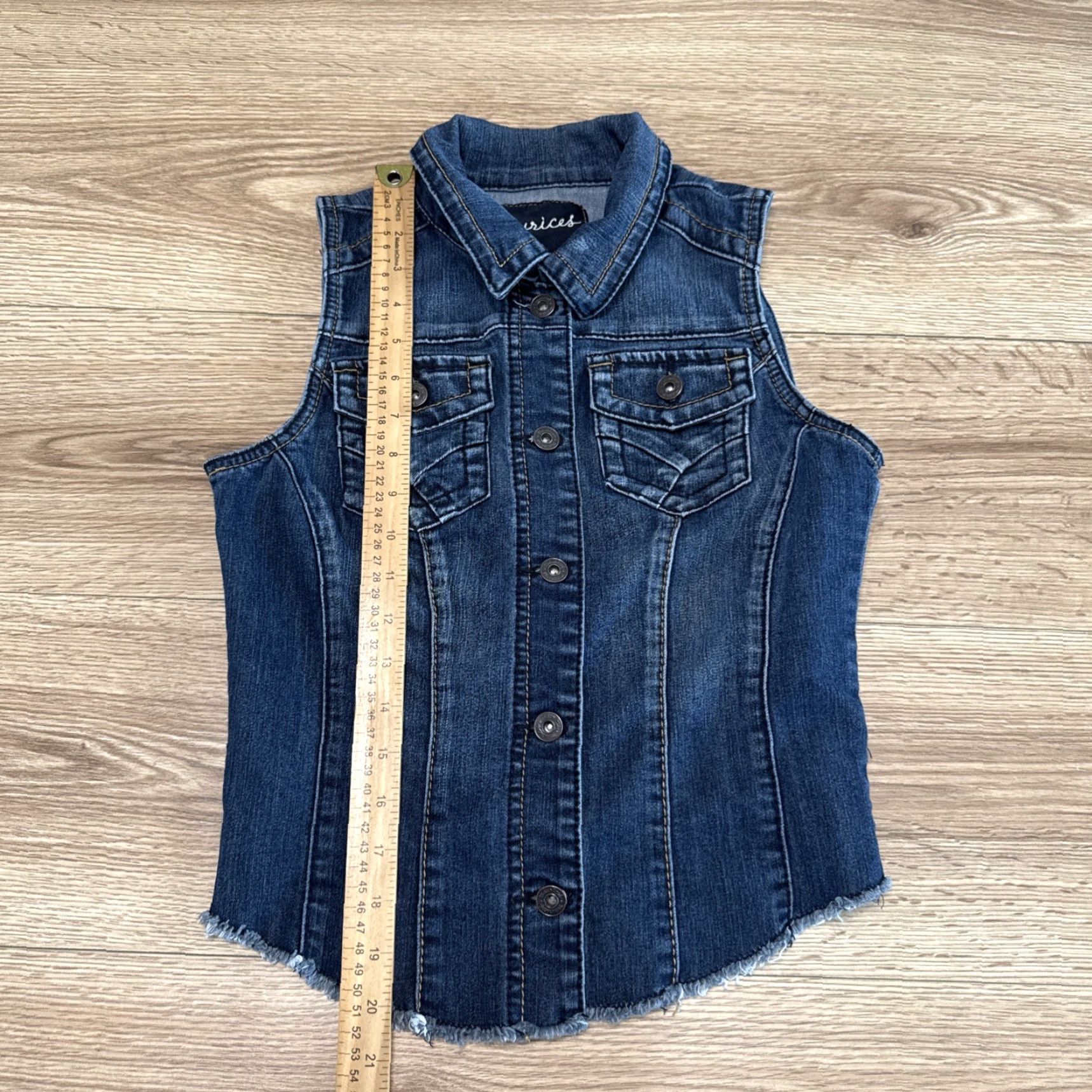 Vintage VINTAGE Maurices Women's Small Denim Jean Vest Sleeveless Casual Spring Summer Fall Winter Blue 90s Americana Size 28" / US 6 / IT 42 - 4 Thumbnail