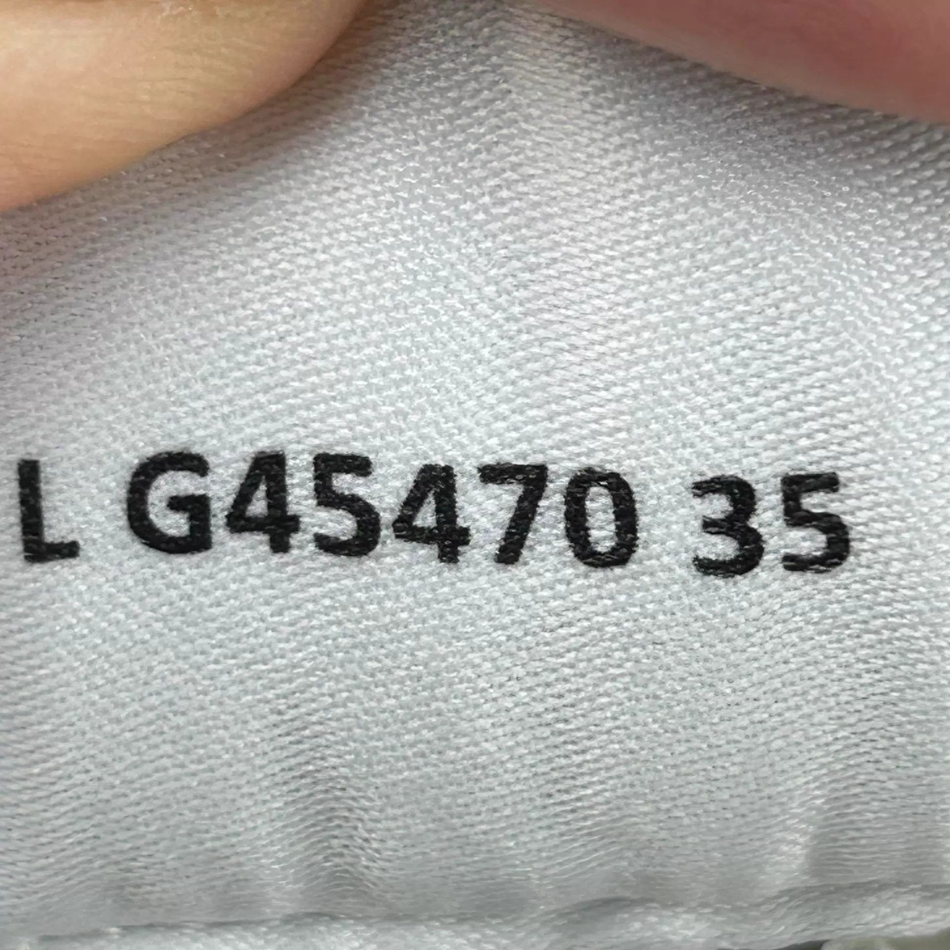 Chanel Chanel 24C White Sneakers Size 35 Size US 4.5 / IT 34.5 - 7 Thumbnail