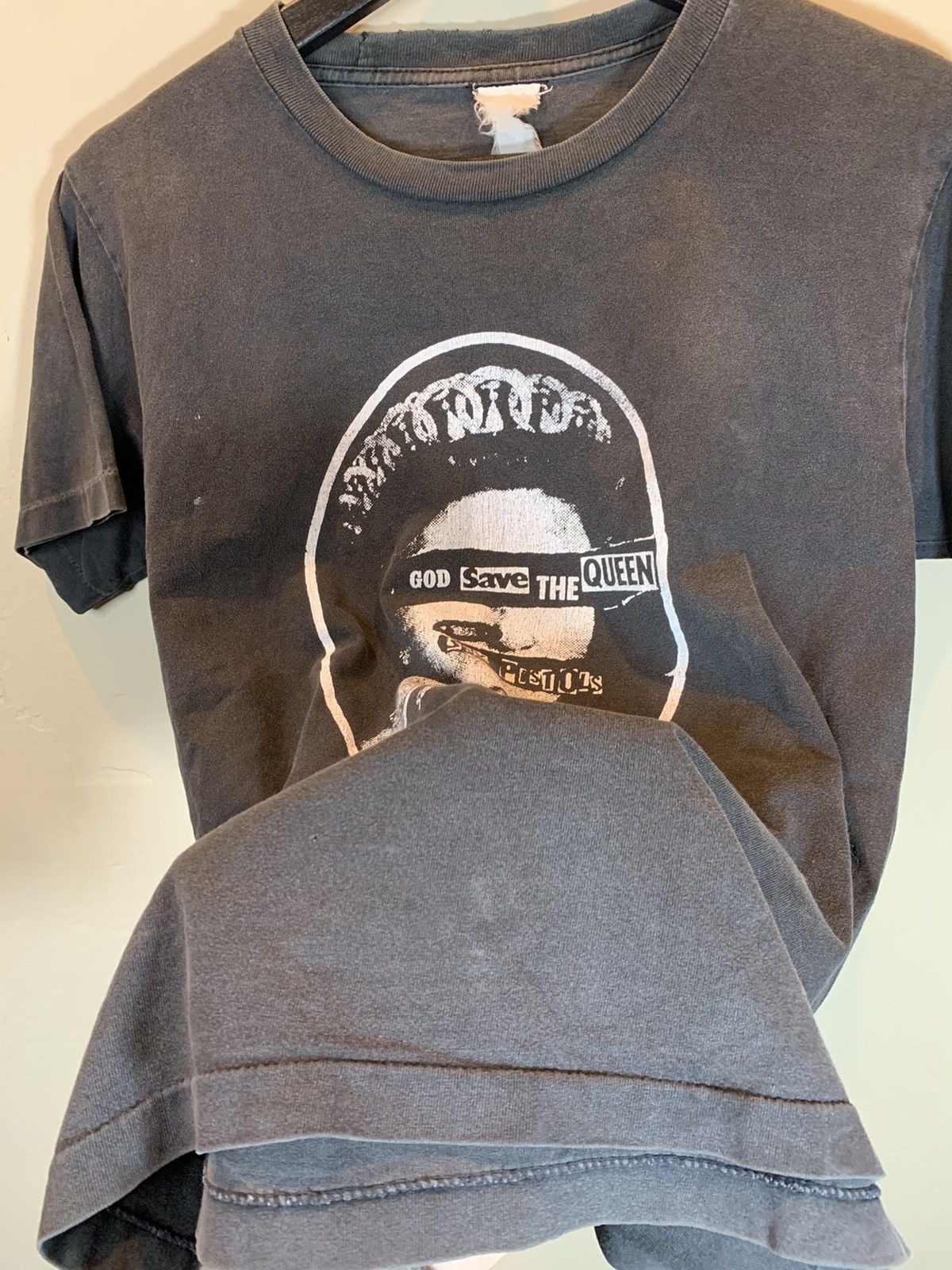 Band Tees × Vintage *RARE* Vintage 80s Sex Pistols Records God Save Queen Shirt Size US M / EU 48-50 / 2 - 6 Thumbnail