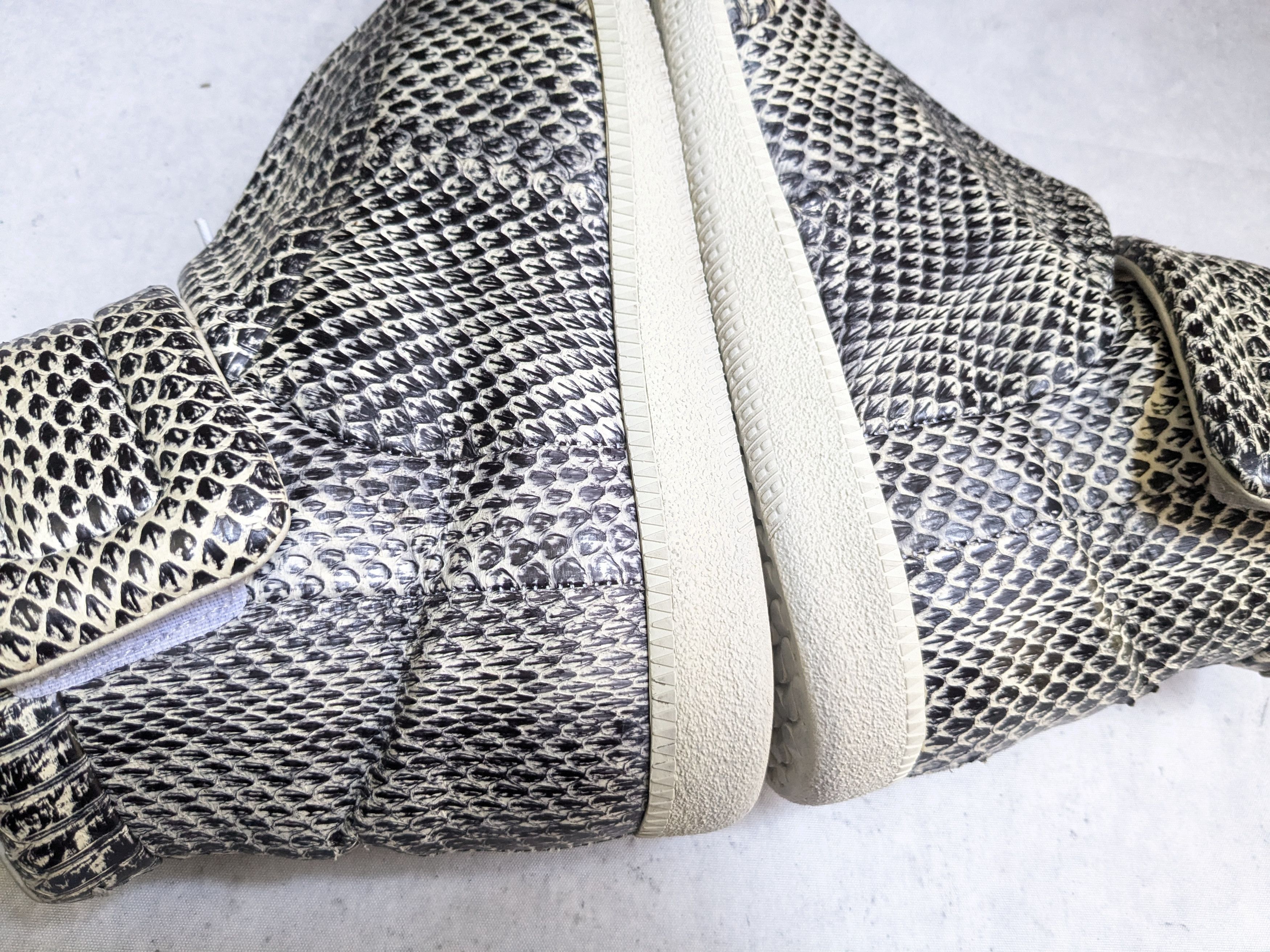 Maison Margiela Maison Margiela Future White Snakeprint 10 43 High Tops Size US 10 / EU 43 - 13 Thumbnail