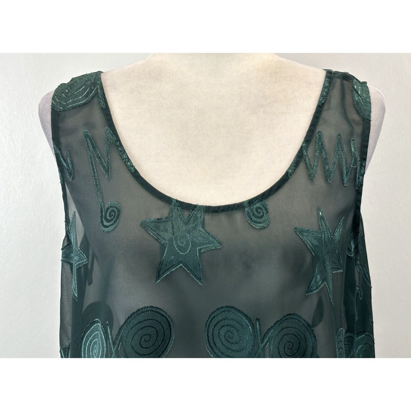Victoria's Secret Vtg Victoria's Secret Sheer Pajamas 2 Pc Set Sz Medium Green Geometric Gold Label Geometric Pattern Polyester Vintage Yes Men? No. Size ONE SIZE - 4 Thumbnail
