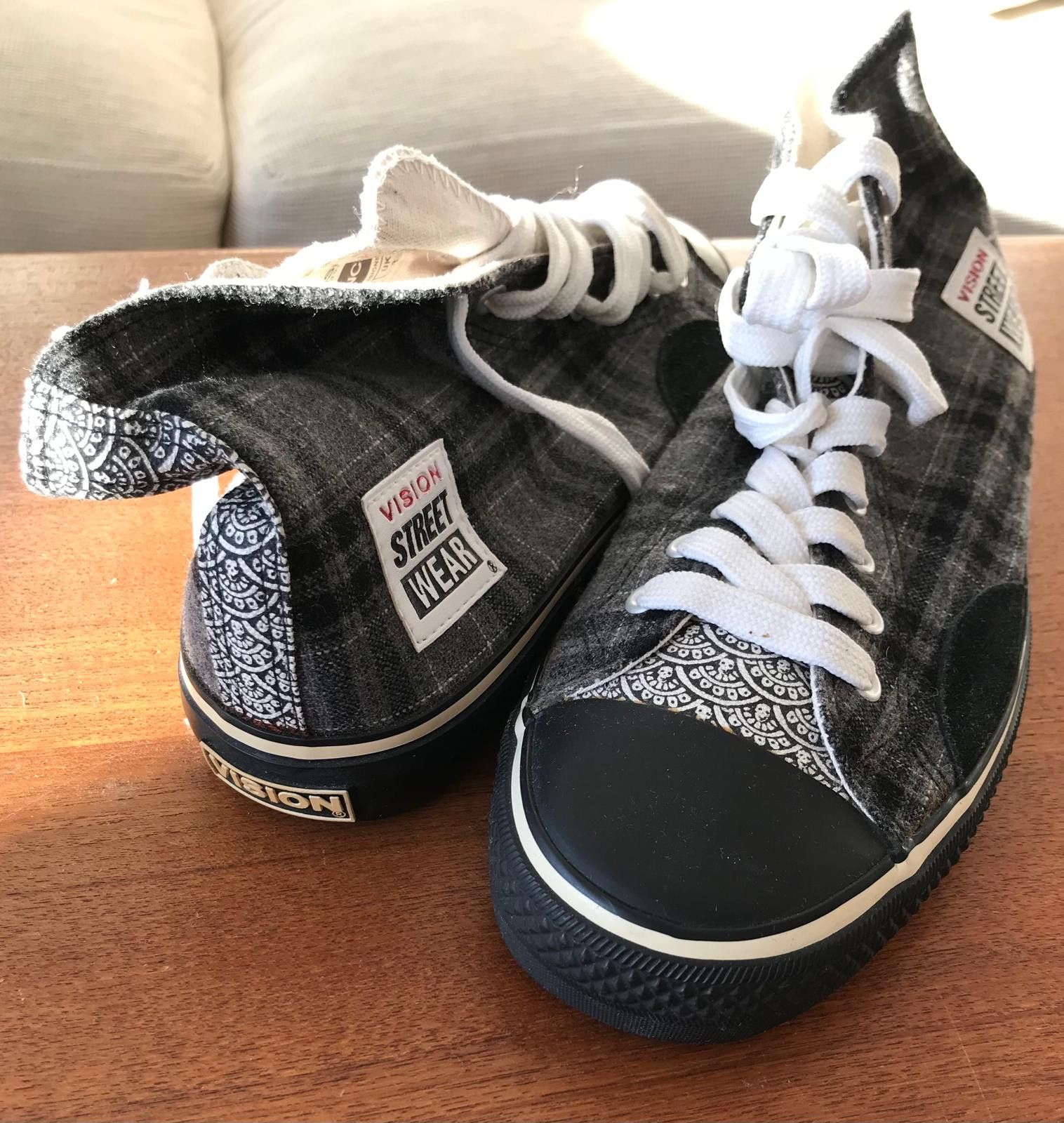 Vision Streetwear Vision Street Wear * Rare * NOS *Sk8 Old Skool * Hi-Tops ! Size US 9 / EU 42 - 1 Thumbnail