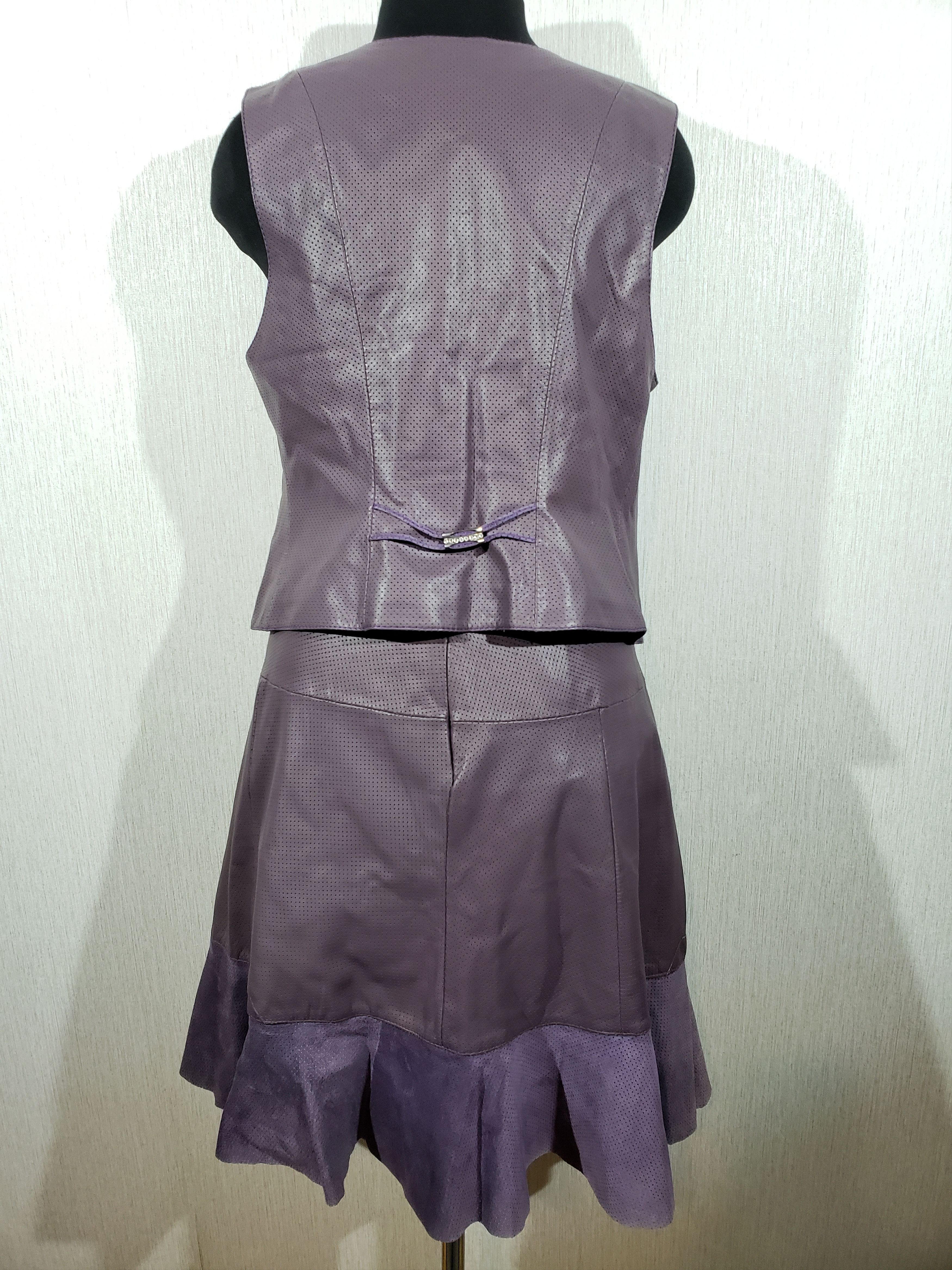 Other Wonderful women's leather suit. Size L / US 10 / IT 46 - 5 Thumbnail
