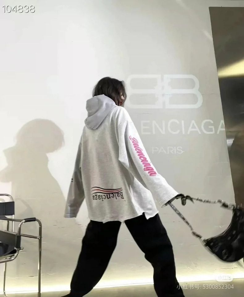 Balenciaga Balenciaga Men's Upside Down Hooded Sweater Size US M / EU 48-50 / 2 - 7 Thumbnail