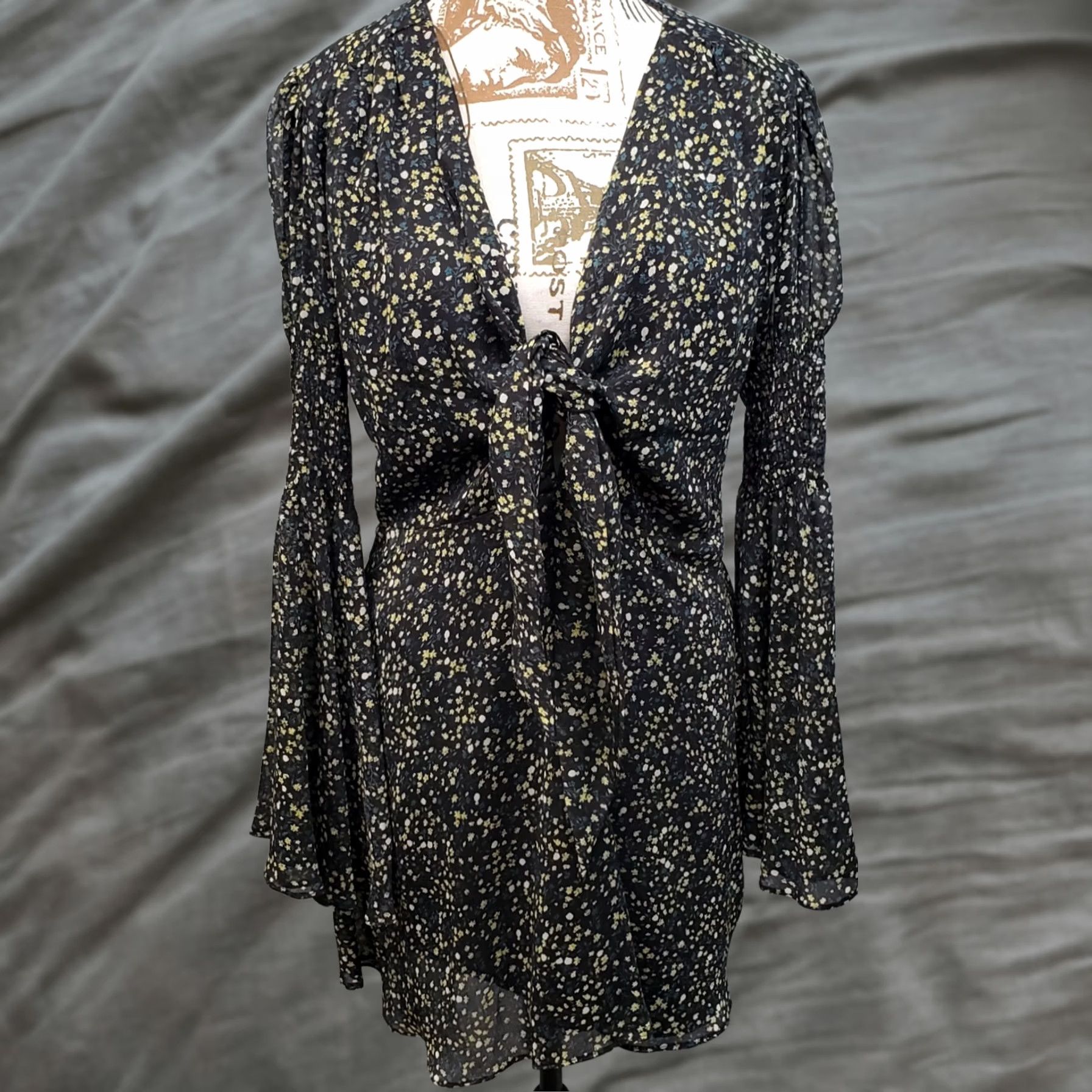 Coach ACOA Dress Womens L Multi Floral Boho Chiffon Bell Sleeve Tie Front Side Zip Dress Gowns Women Size L Size L / US 10 / IT 46 - 1 Thumbnail