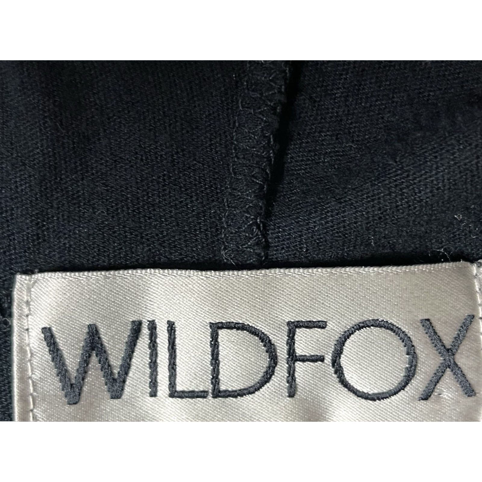 Wildfox VINTAGE Wildfox Skull Roses Graphic Tee Hoodie Black XS Women Short Sleeve 100% Cotton Made in USA XS Ladies Shirt Size XS / US 0-2 / IT 36-38 - 5 Thumbnail