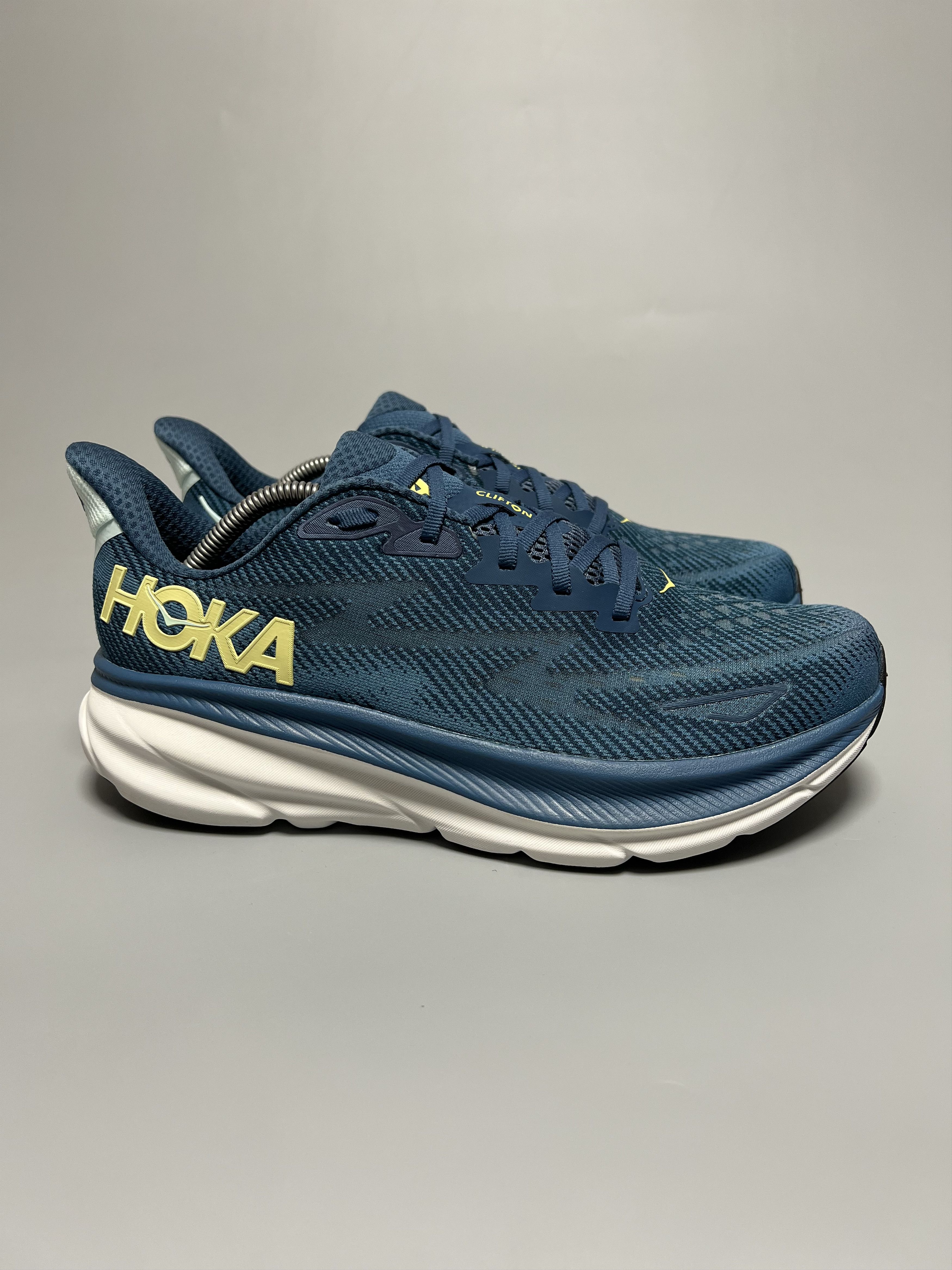 Hoka 9.5D Hoka One One Clifton 9 Running Shoes Walking Gym Size US 9.5 / EU 42-43 - 1 Thumbnail
