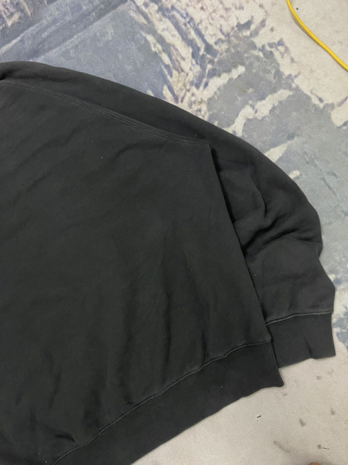 Fear of God ESSENTIALS FEAR OF GOD RUBBER LOGO CREWNECK OVERSIZE STYLE Size US S / EU 44-46 / 1 - 15 Thumbnail