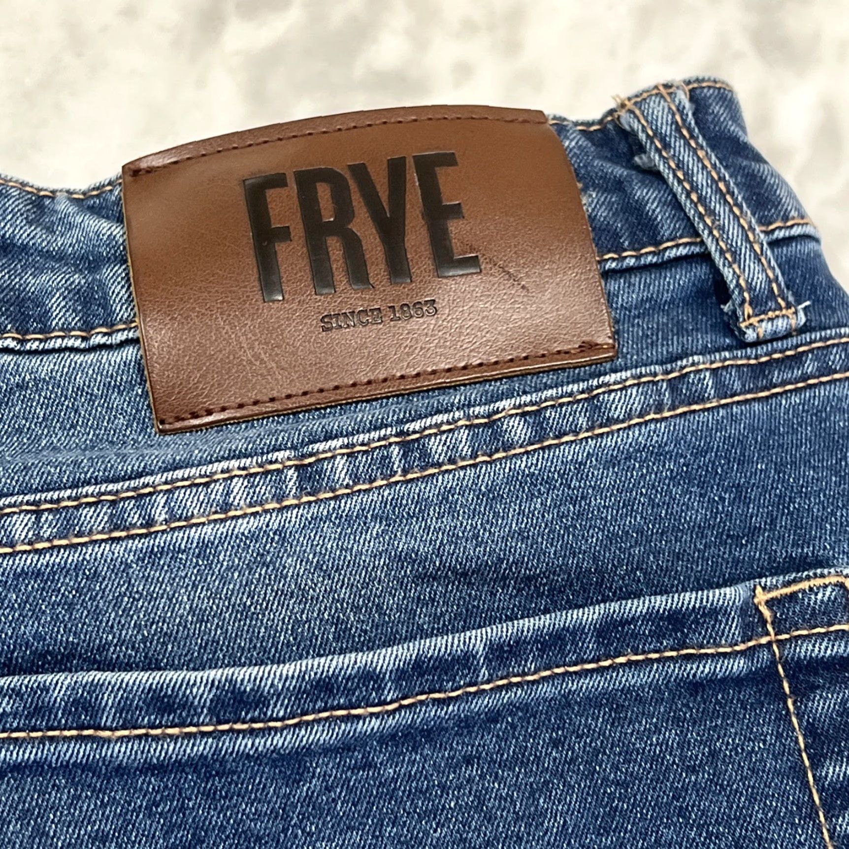 Frye FRYE Jeans Women’s 14 / 32 Blue Stretch Cowgirl Faded Western 5-Pocket Denim Jeans Womens Regular Stretch Size 36" / US 14 / IT 50 - 5 Thumbnail