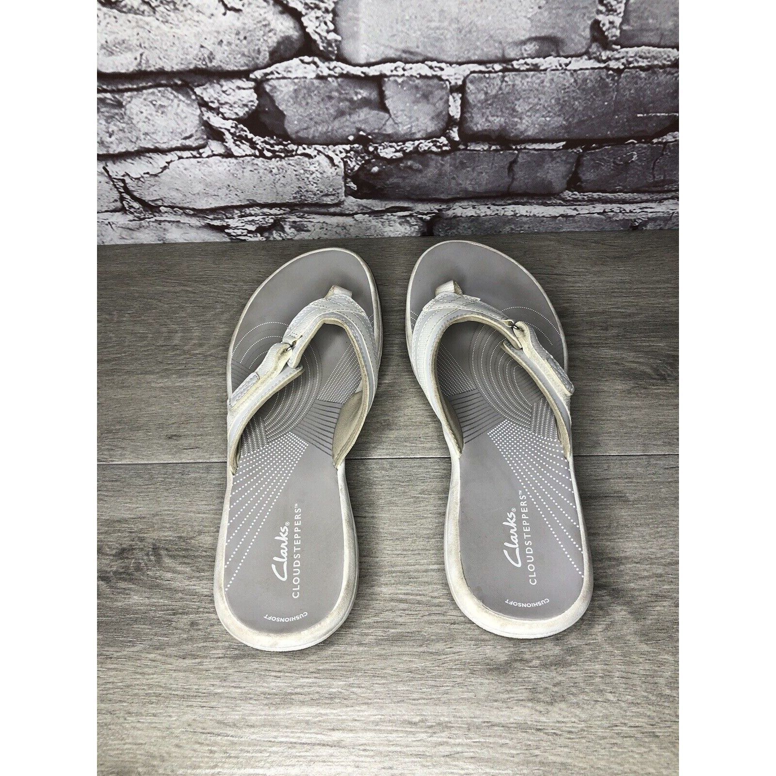 Clarks Clarks Cloudsteppers White Brinkley Flip Flops Foam Sandals Size US 9 / IT 39 - 5 Thumbnail