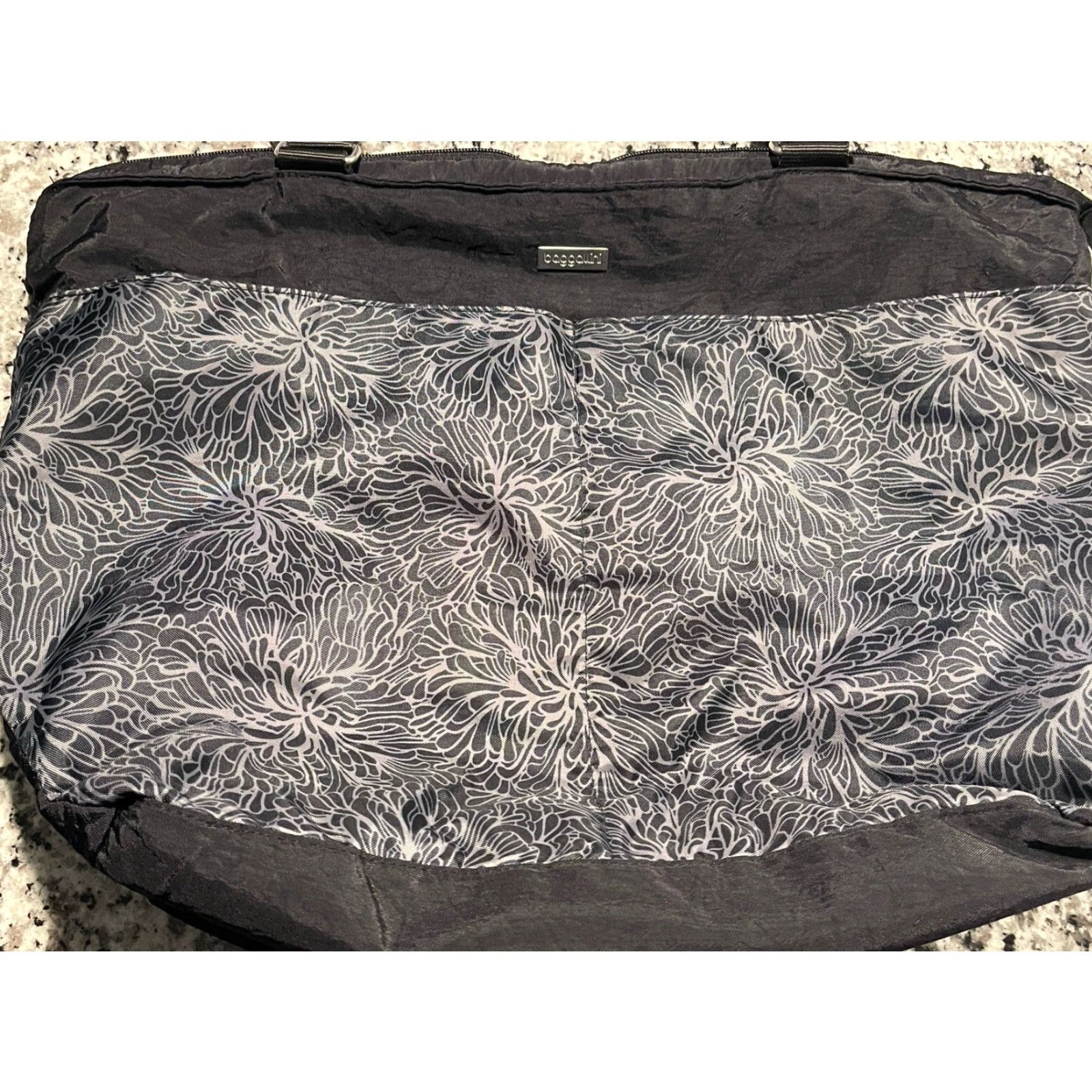 Vintage VINTAGE Baggallini Tote Bag Women Large Black Nylon Casual Travel Size ONE SIZE - 2 Thumbnail