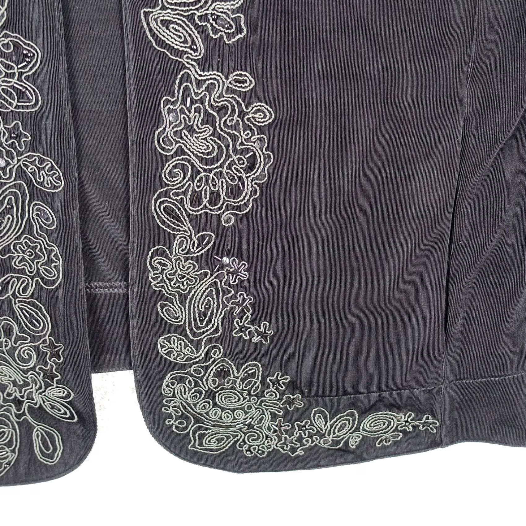 Vintage VINTAGE Chico's Travelers Jacket Womens Size 3 Black Embroidered Paisley Floral Mid-Length Knit Blazer Jacket Womens Size XS / US 0-2 / IT 36-38 - 4 Thumbnail