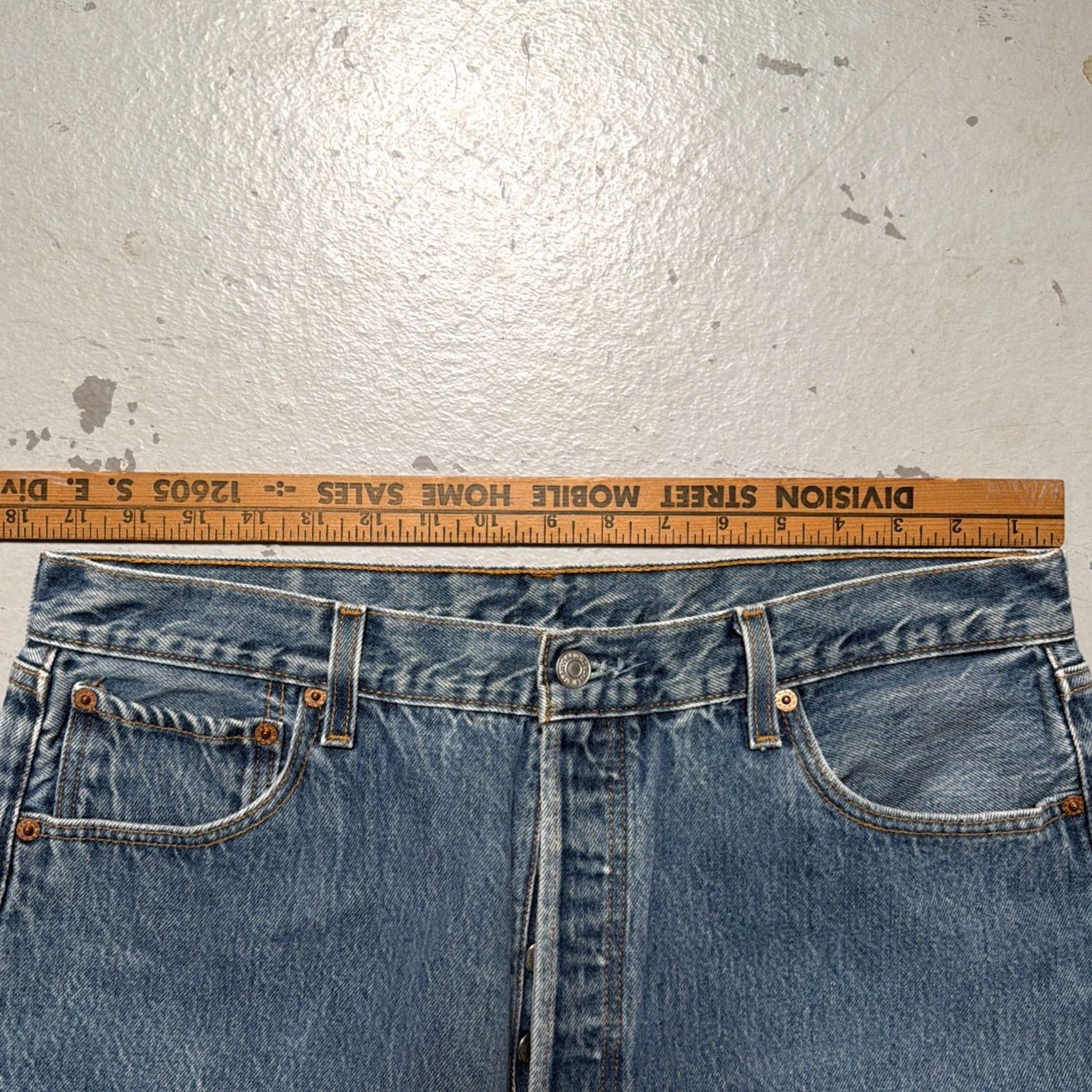Levi's VINTAGE Levi’s 501 XX Jeans USA Blue Denim 1990s 1998 38x38 35x33 Made Size US 38 / EU 54 - 7 Thumbnail