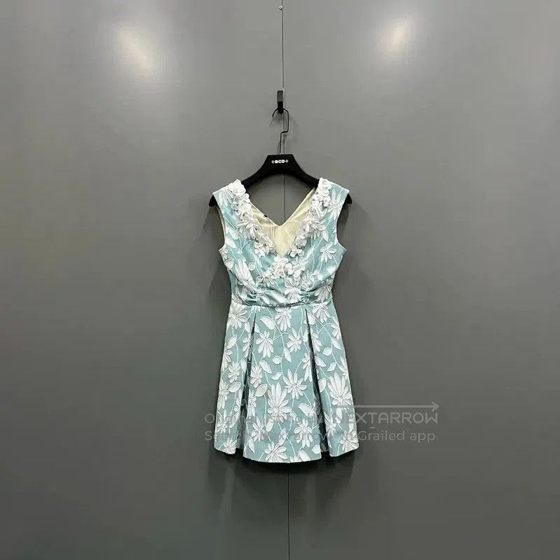 Miu Miu Miu Miu Green Floral Short Sleeve Dress . Size XXS / US 00 / IT 34 - 1 Thumbnail