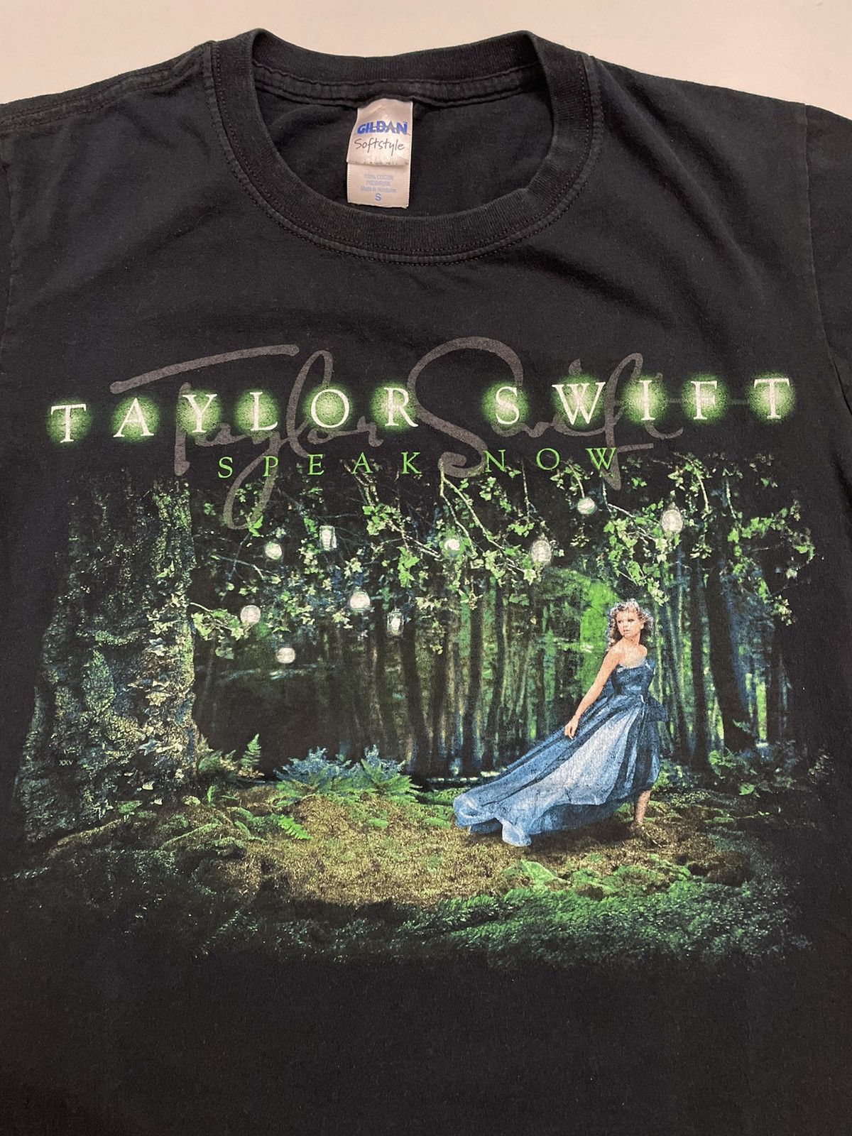Band Tees Vintage Taylor Swift Speak Now Album Tour Promo T-Shirt Size US S / EU 44-46 / 1 - 4 Thumbnail