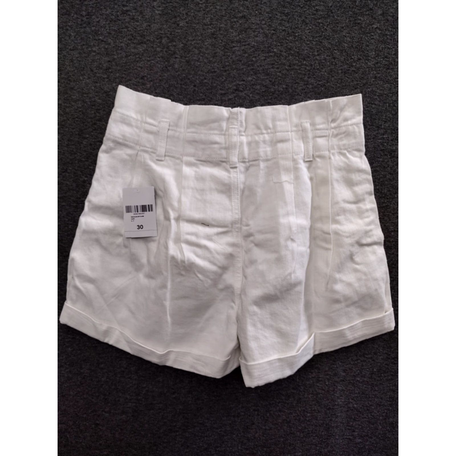 Forever 21 FOREVER 21 Denim Shorts Ivory 30 Women's Denim Shorts with Cuffed 2-Button Closure Belt Loops Mid Rise Size 30" / US 8 / IT 44 - 2 Thumbnail