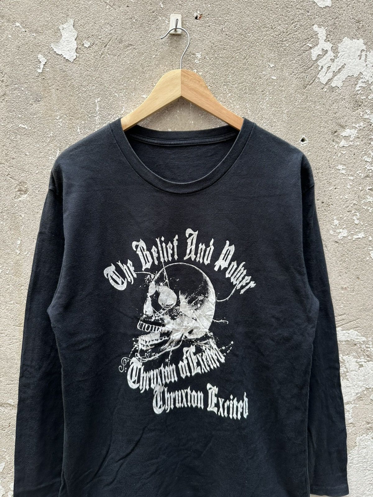 Vintage Vintage 2000's Thruxton Excited Longsleeve Tees Size US L / EU 52-54 / 3 - 3 Thumbnail
