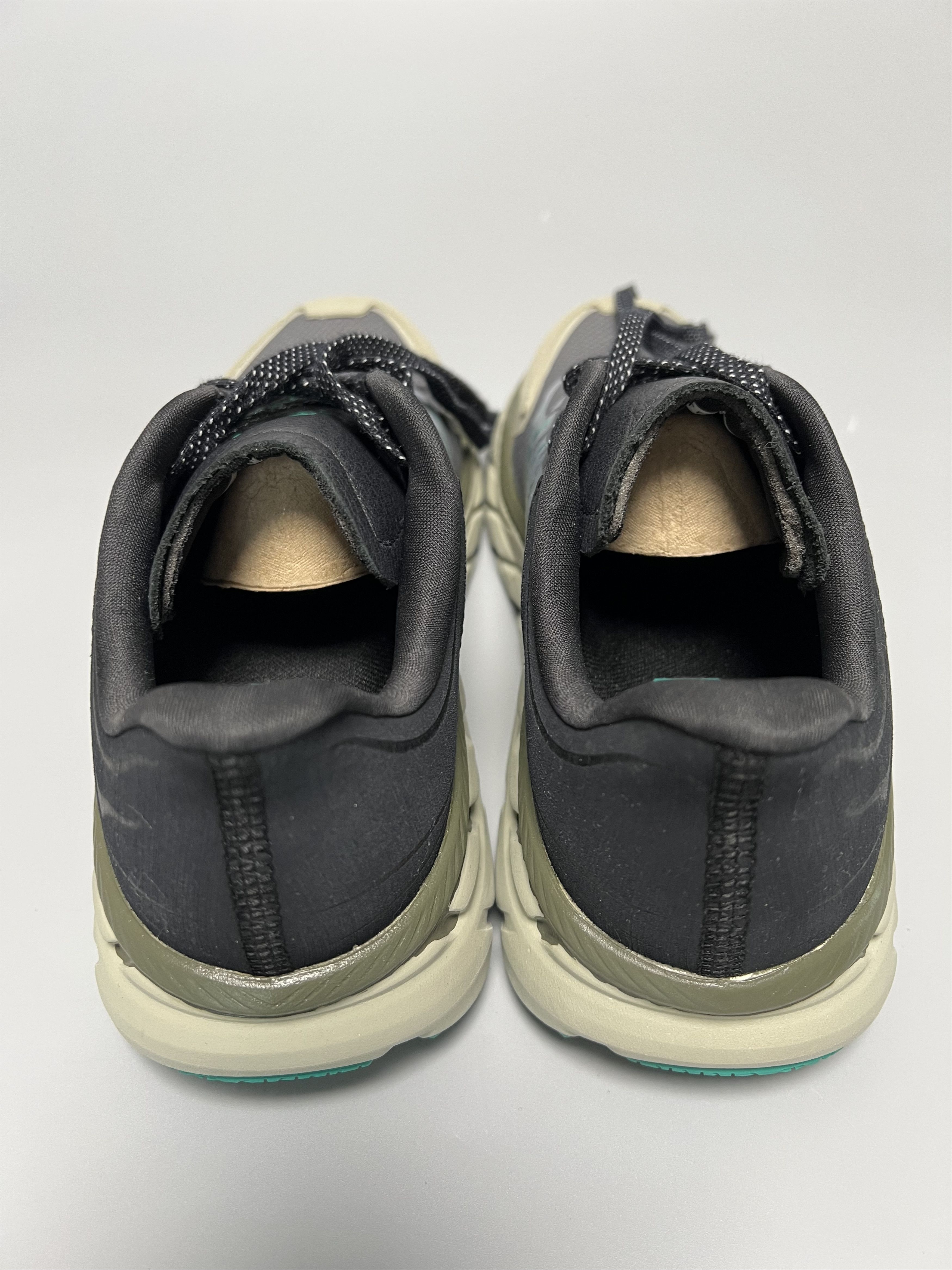 Hoka Hoka One One U Clifton LS 'Stealth Tech Pack' Running Shoes Size US 7 / EU 40 - 14 Thumbnail