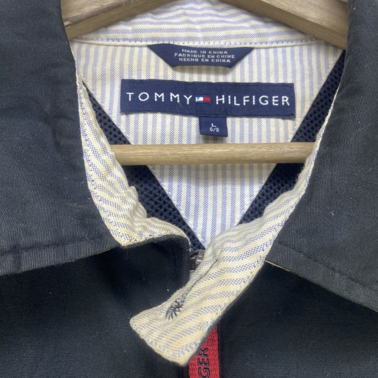 Tommy Hilfiger Vintage Tommy Hilfiger Light Jacket Size US M / EU 48-50 / 2 - 19 Thumbnail