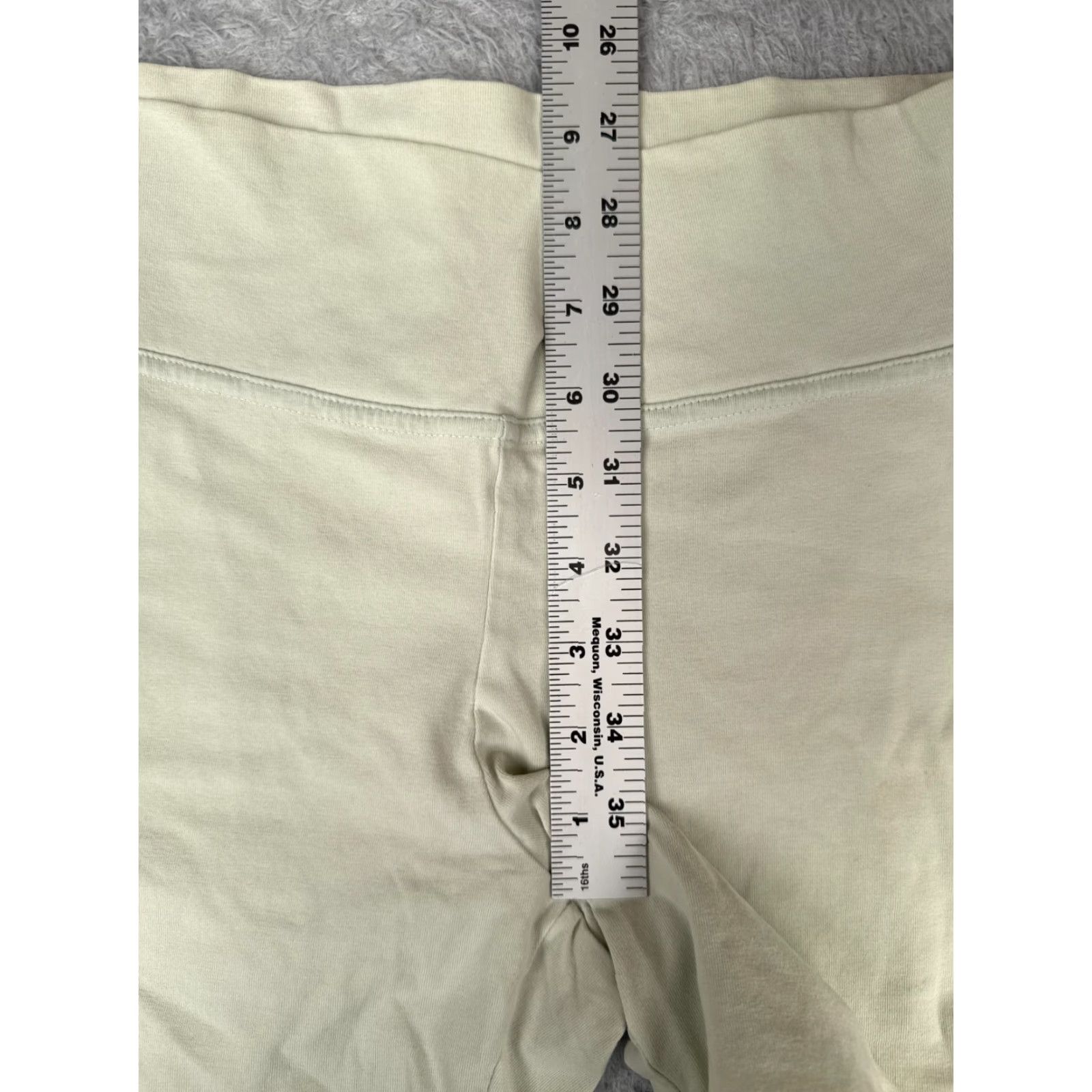 Patagonia Patagonia Shorts Womens Small Green Cotton Blend Jersey Fabric Rythm STAINS Size S / US 4 / IT 40 - 7 Thumbnail
