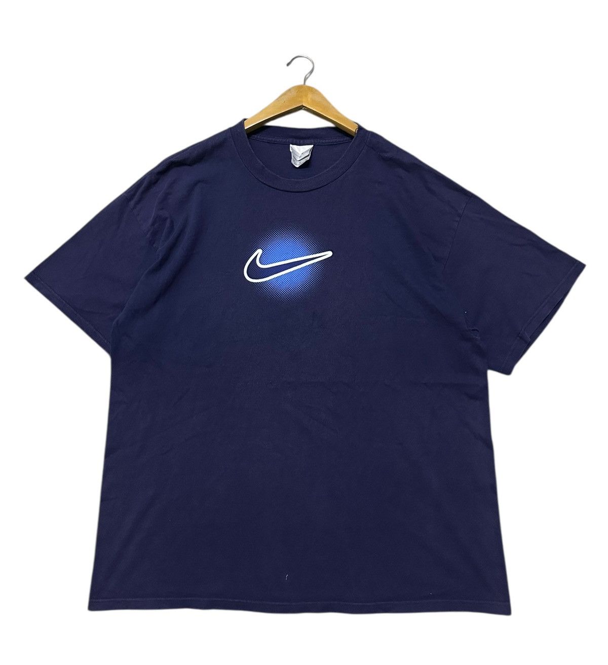 Nike vintage 90's Nike Big Swoosh Sportswear t-shirt in navy blue Size US XL / EU 56 / 4 - 1 Thumbnail