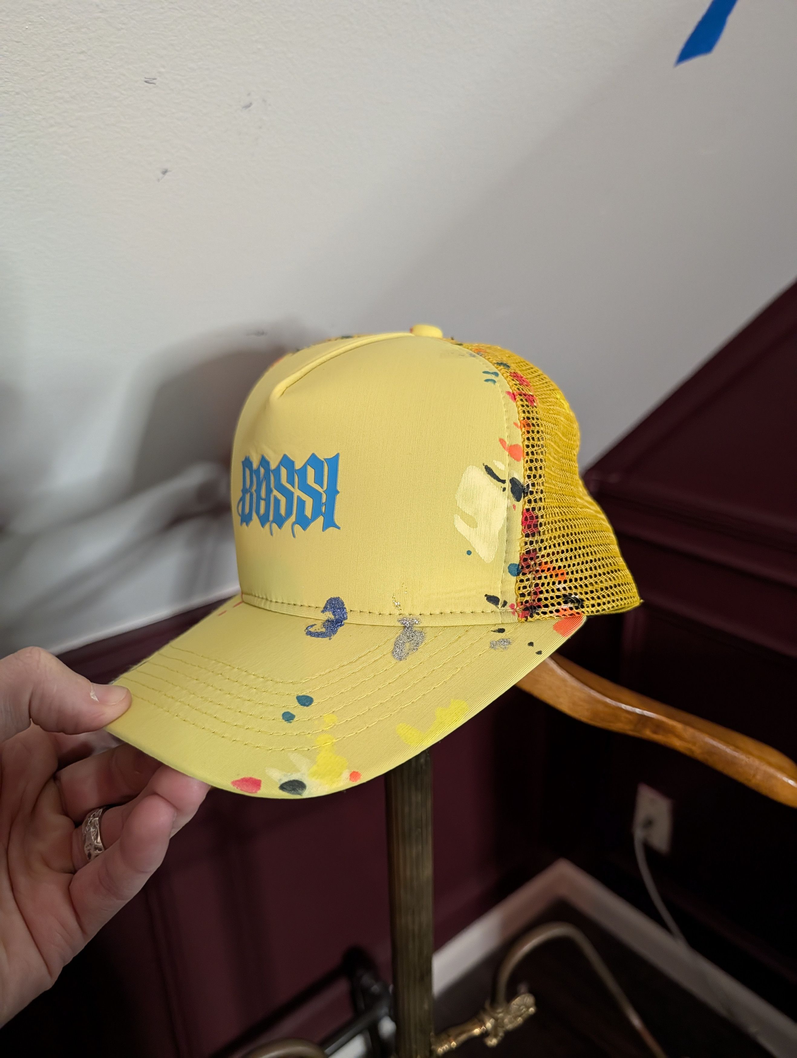 Bossi Sportswear $750 Yellow logo graphic paint spattered trucker hat Size ONE SIZE - 4 Thumbnail