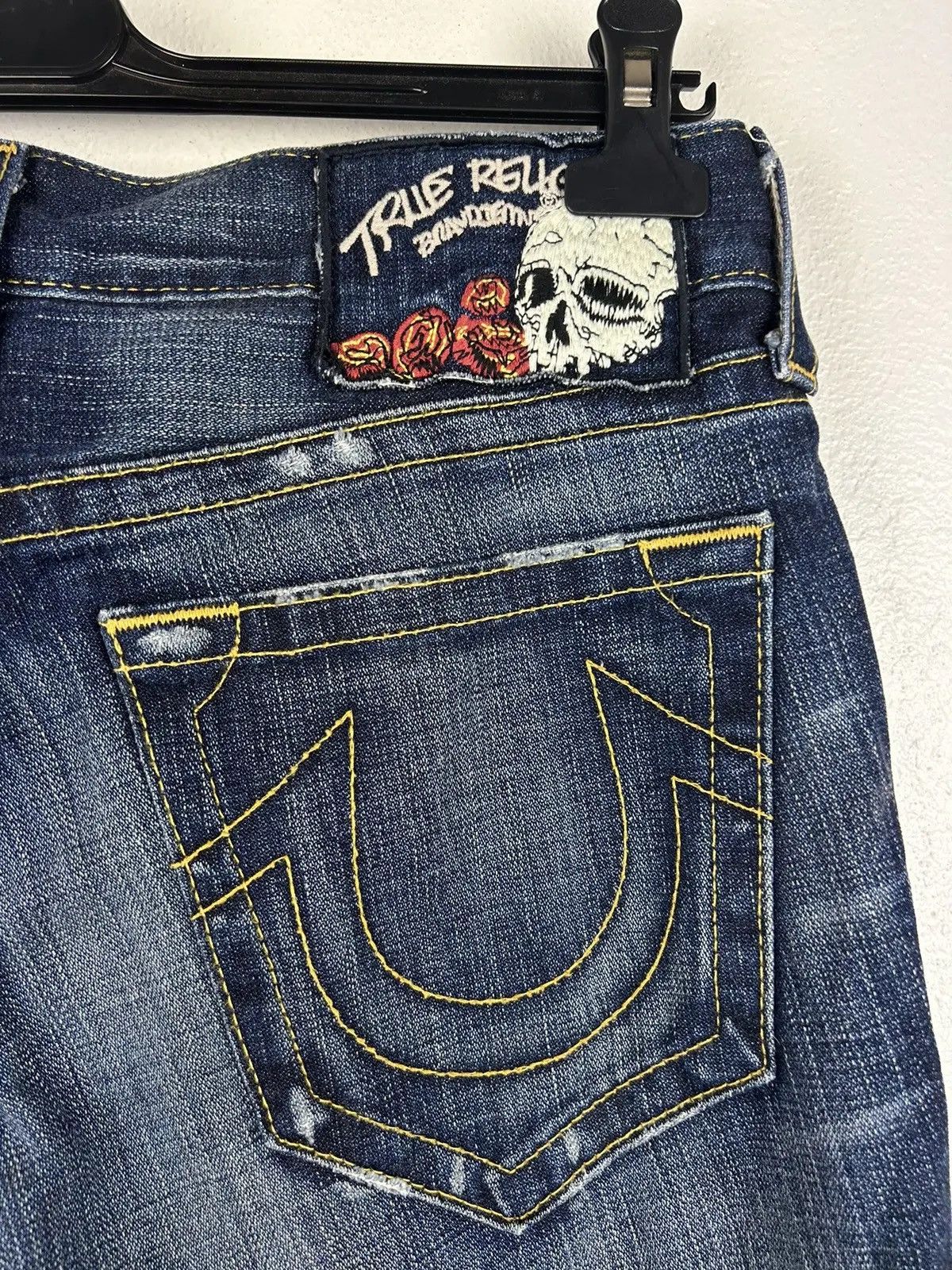 True Religion True Religion Bobby Embroidered Skull Denim Shorts W32 Size 32" / US 10 / IT 46 - 3 Thumbnail