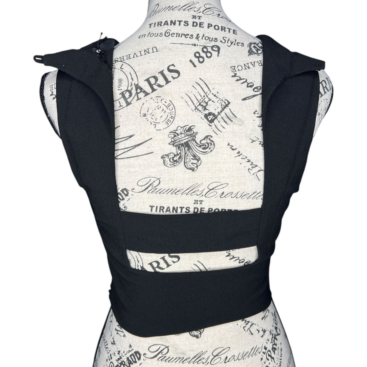 Krisa Open Cut Out Strap Back Scoop Neck Zip Side Crop Top Size S / US 4 / IT 40 - 6 Thumbnail