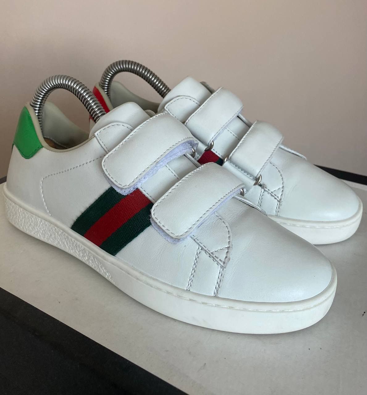 Gucci Gucci Kids ACE Leather Velcro Sneakers Size US 5 / EU 37 - 1 Thumbnail
