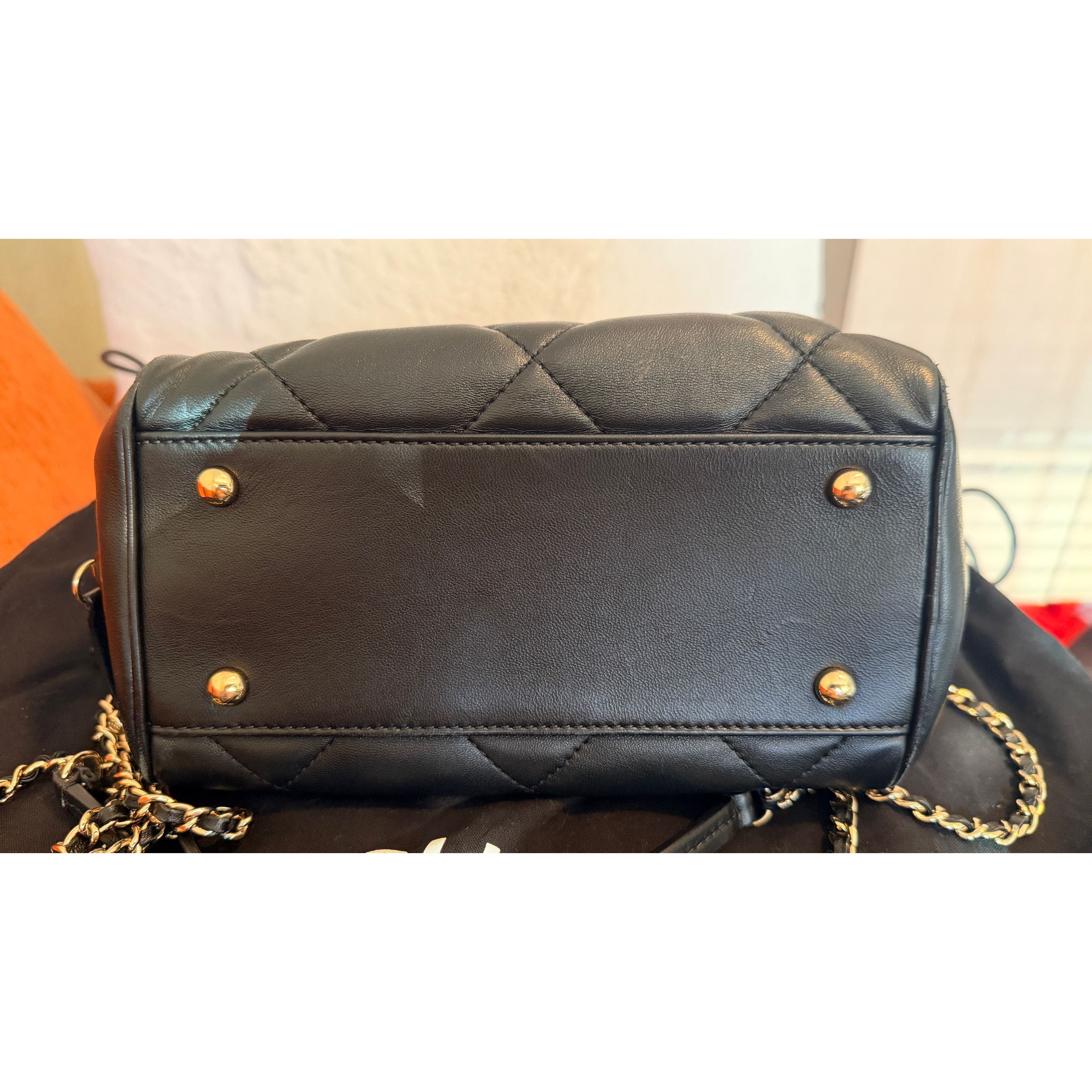 Chanel CHANEL BLACK QUILTED BOWLING CHAIN BAG Size ONE SIZE - 12 Thumbnail