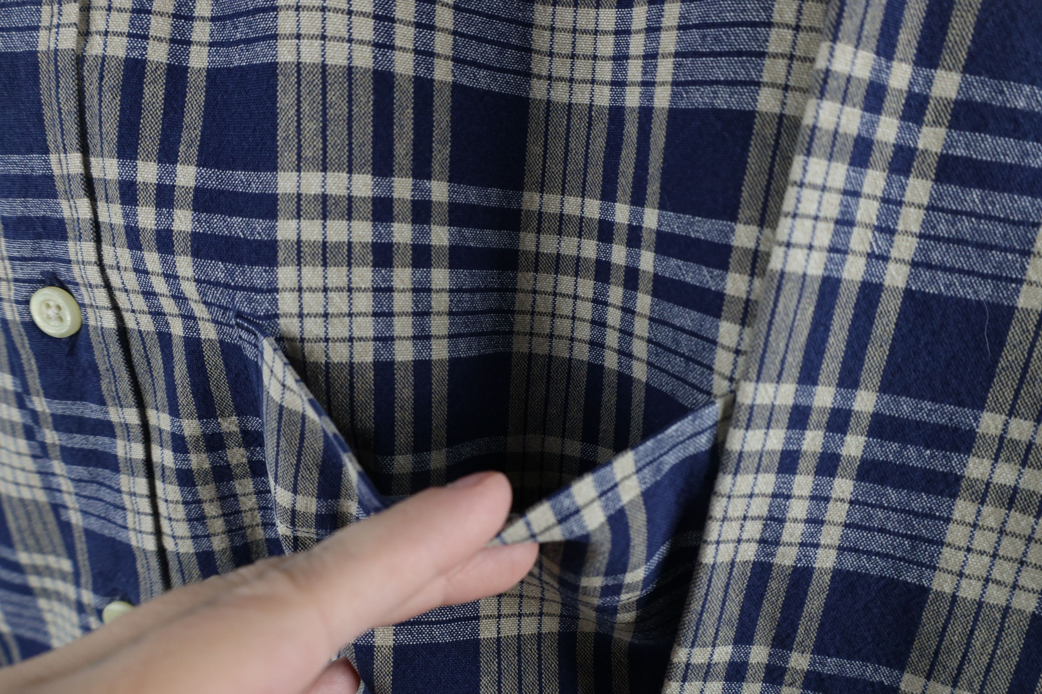 Eddie Bauer × Vintage Vintage 90s Eddie Bauer Heavyweight Button Down Shirt Size US M / EU 48-50 / 2 - 7 Thumbnail