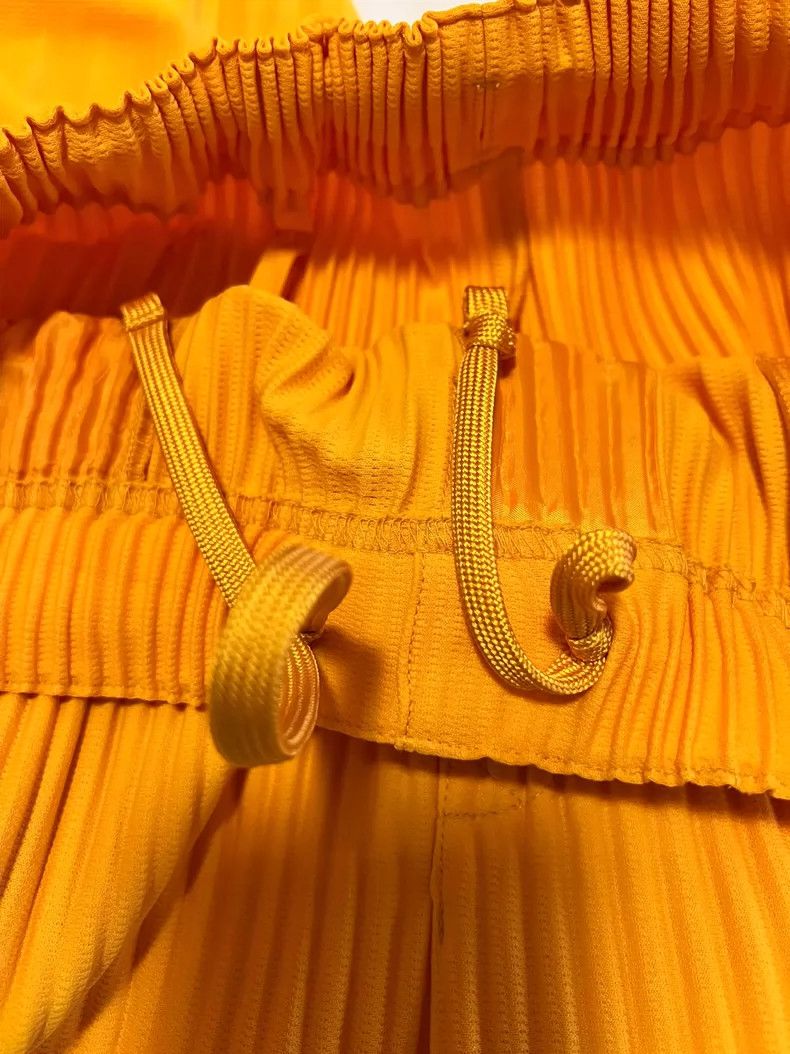 Issey Miyake Issey Miyake size:2 Yellow pleated puff pants Size 22" - 3 Thumbnail
