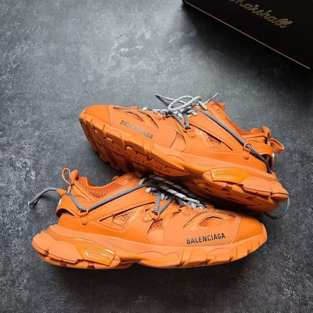 Balenciaga Balenciaga Orange Lowtop Sneakers 41 Men Size US 8.5 / EU 41-42 - 1 Thumbnail