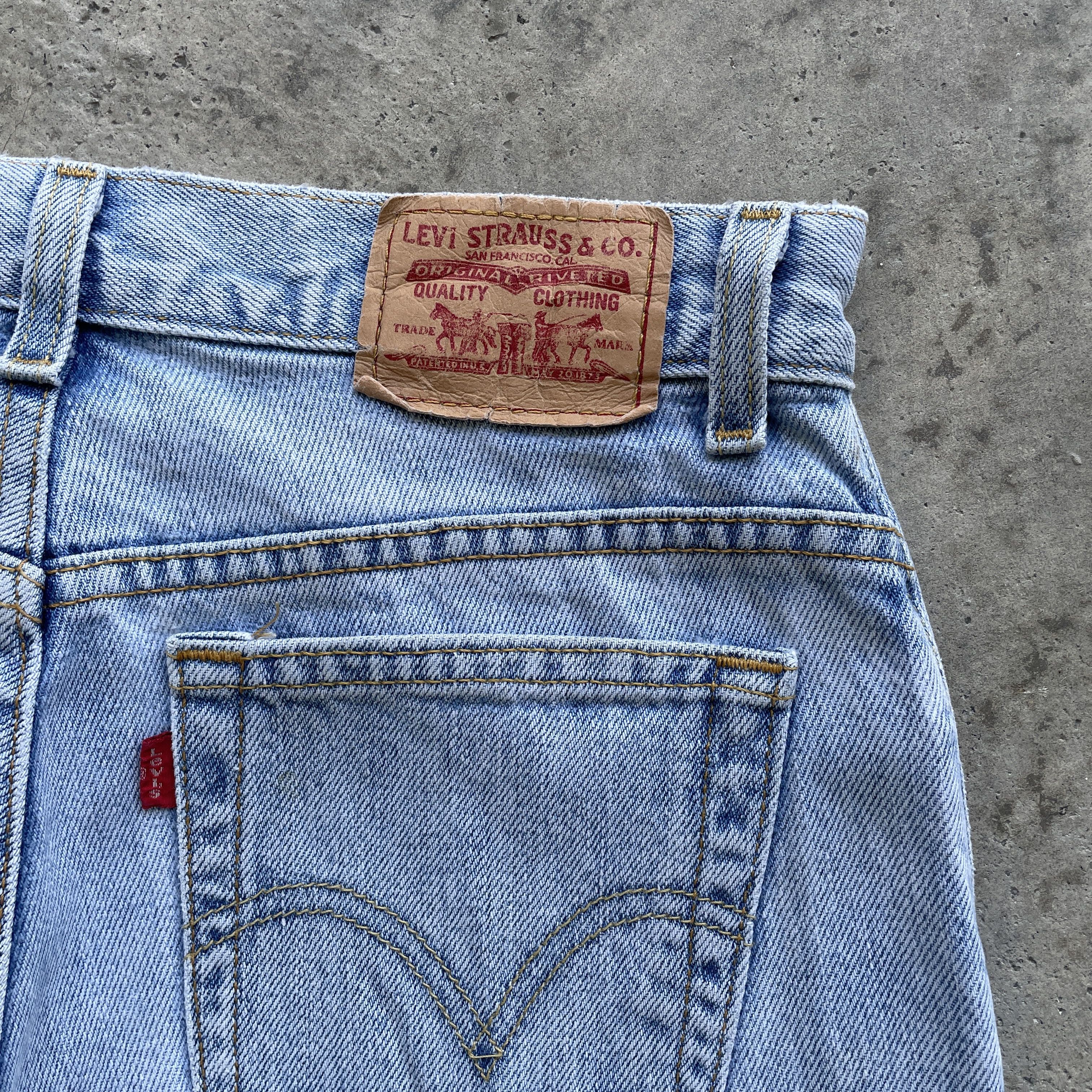 Levi's VINTAGE LEVI’S 550 DENIM FADED RELAXED JEANS PANTS W29 Size US 29 - 8 Thumbnail