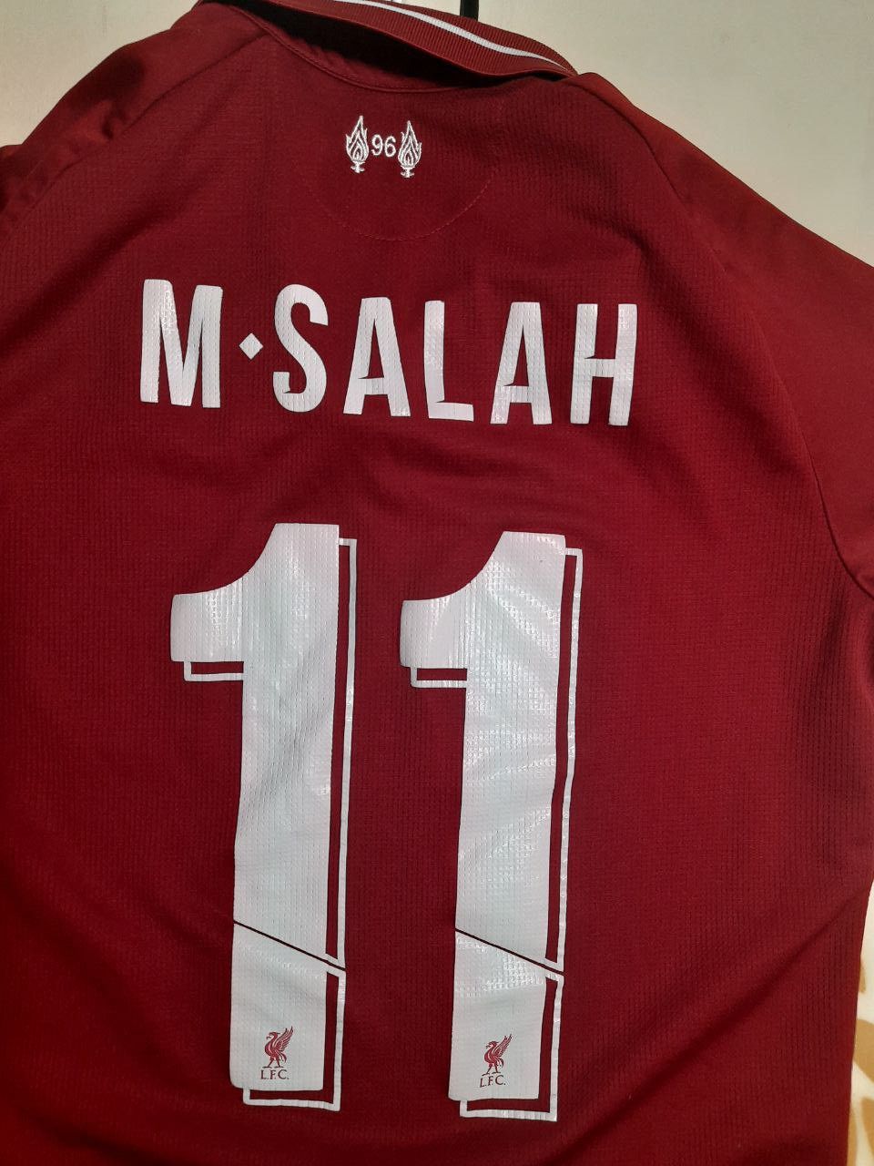New Balance New Balance Liverpool Jersey 11 M.Salah 2018-19 kids size XL Size US S / EU 44-46 / 1 - 9 Thumbnail