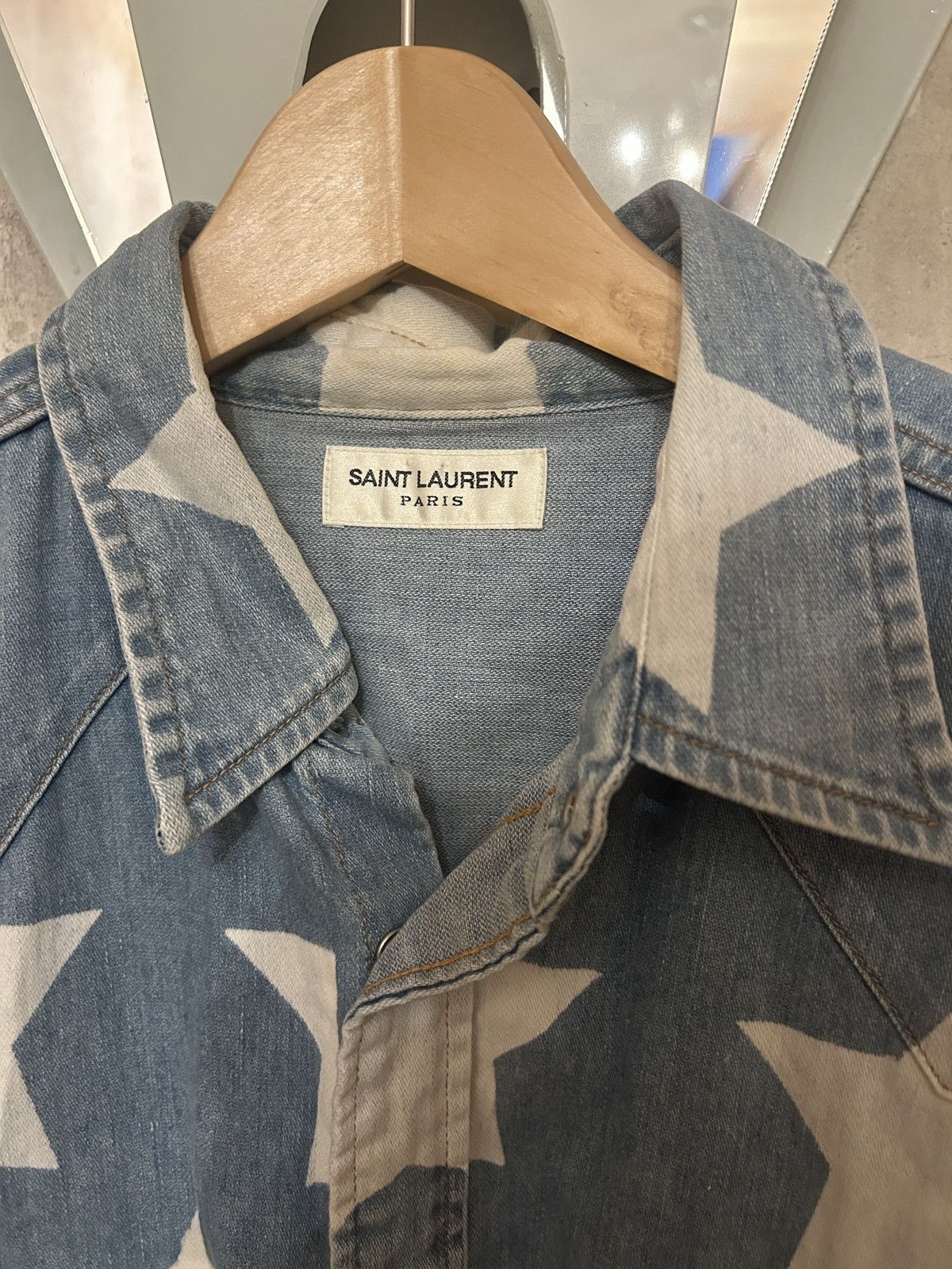 Saint Laurent Paris 2016 Star Printed Denim Shirt Size US S / EU 44-46 / 1 - 3 Thumbnail
