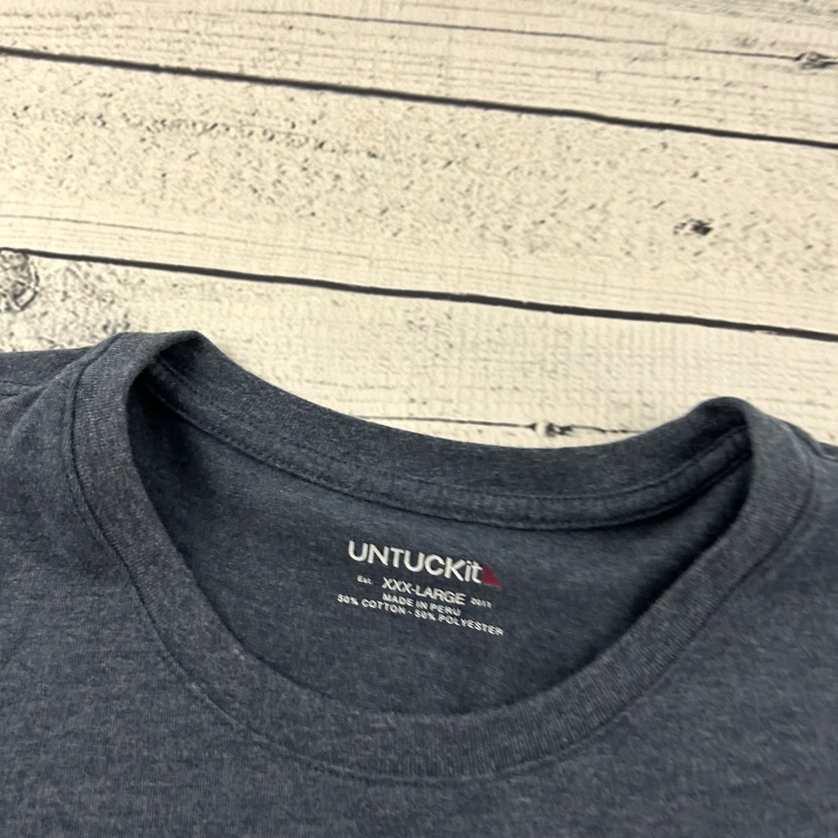 UNTUCKit UNTUCKit Roco Short Sleeve Pocket T Shirt Men's 3XL Blue Red Size US XXL / EU 58 / 5 - 2 Thumbnail