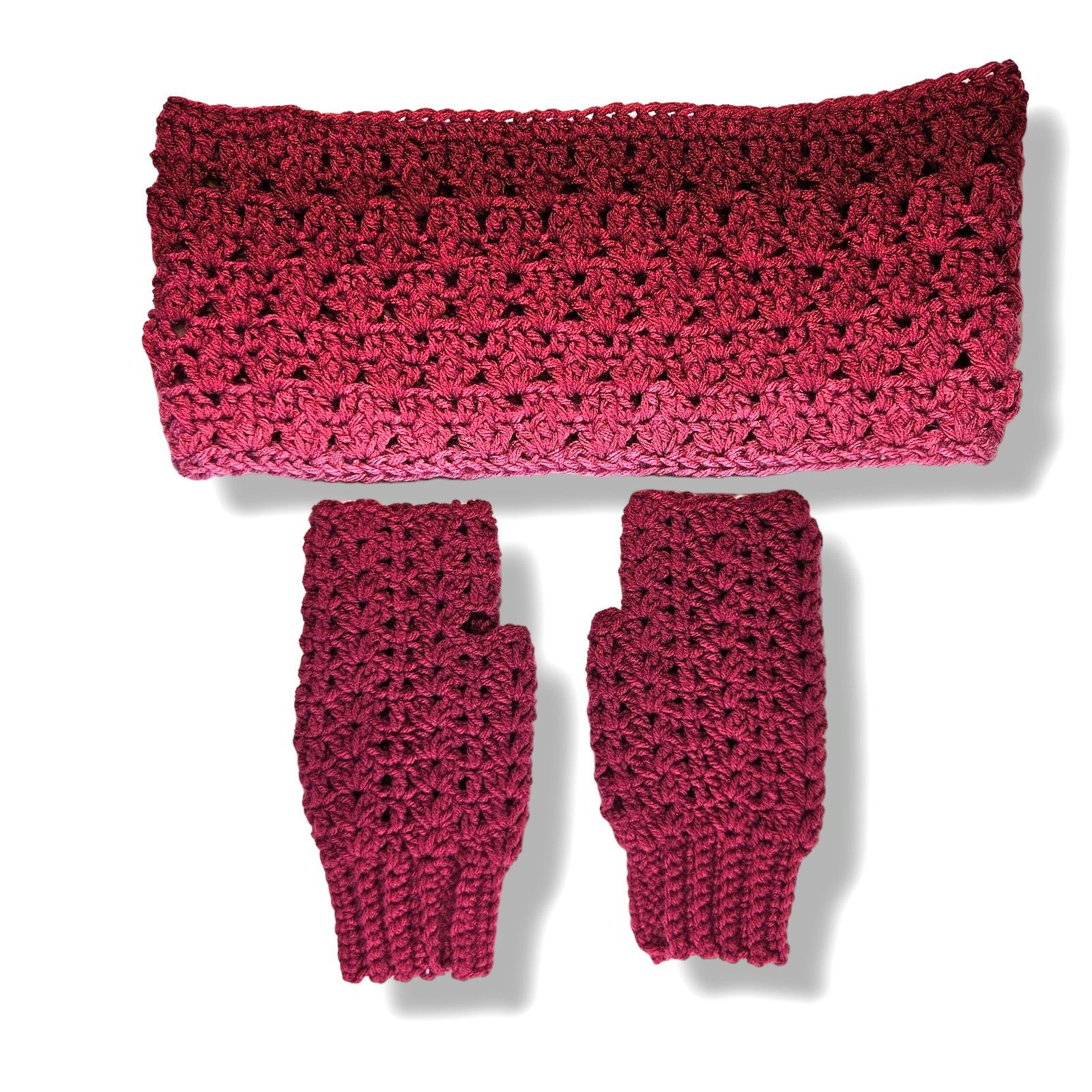 Handmade EUC Hand Knitted Infinity Ombre Cowl & Mitts Maroon Size ONE SIZE - 1 Thumbnail