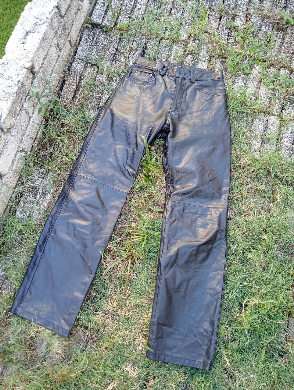 Japanese Brand Vintage Tesoro Mio Leather Pants Size US 27 - 2 Thumbnail