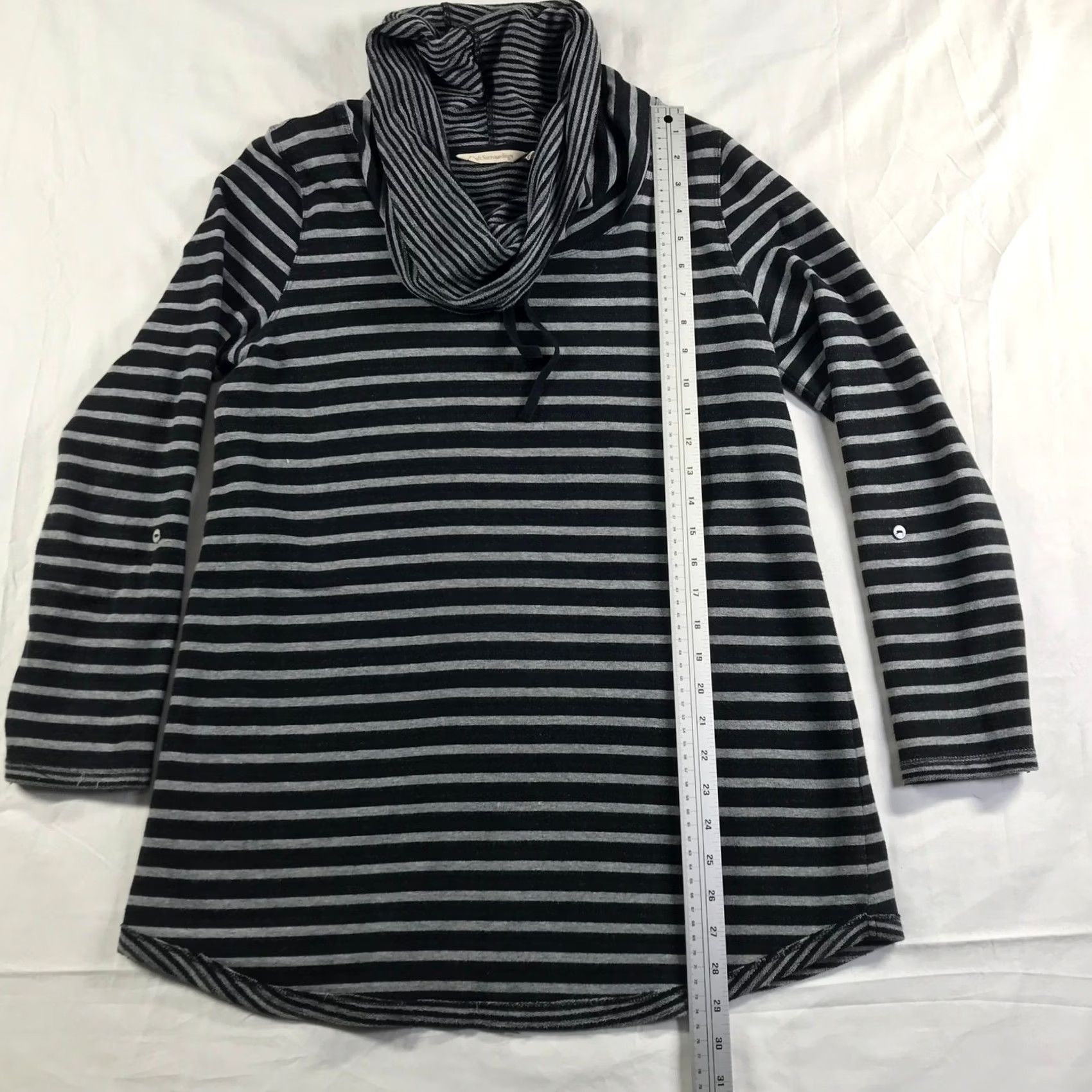 Soft Surroundings Soft Surroundings Black Gray Striped Cowl Neck Button Tab Tunic Top M 2AW15 Size M / US 6-8 / IT 42-44 - 2 Thumbnail