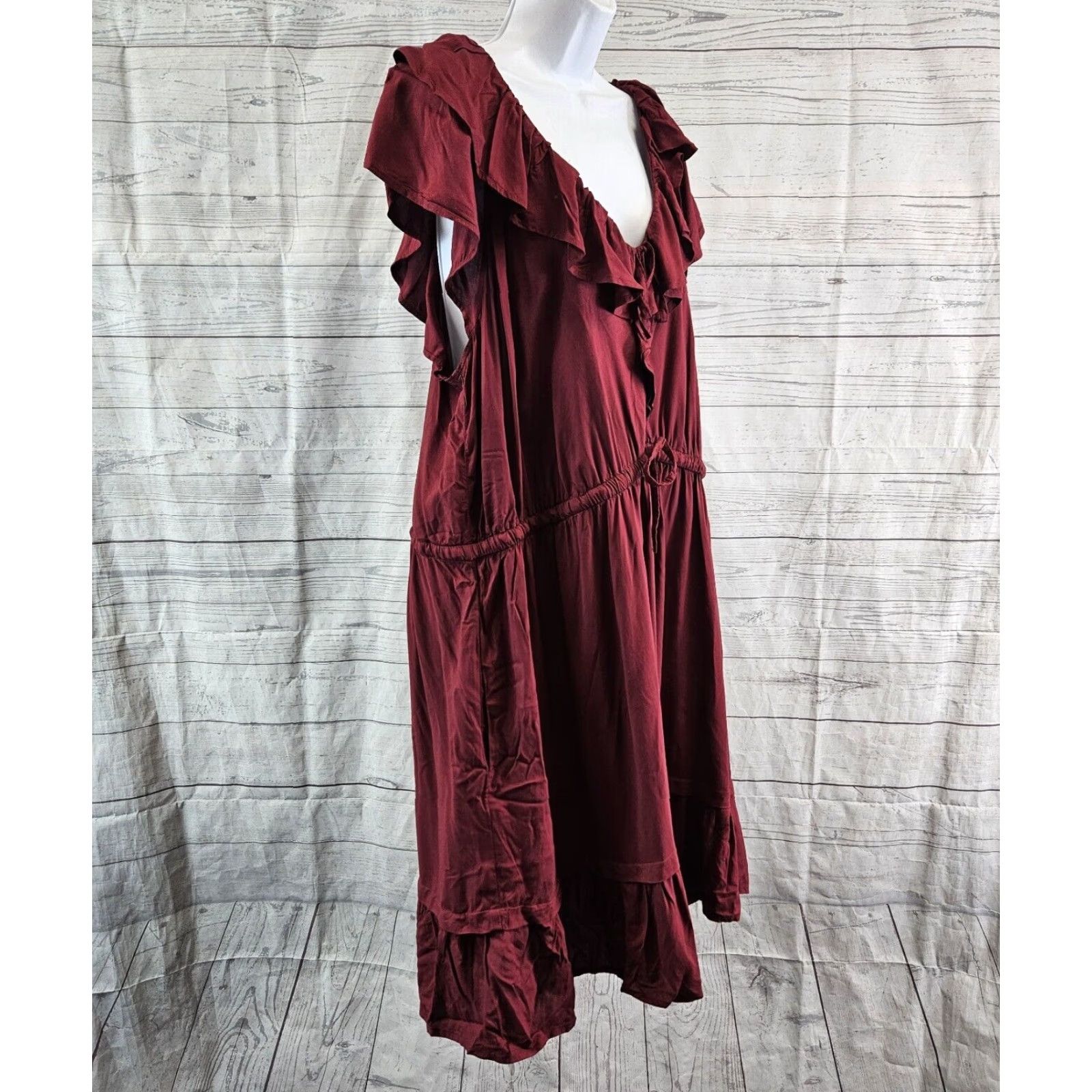 Old Navy Old Navy Dress Womens 2XL Red Short Sleeve Scoop Neck Rayon Ruffle A-Line Knee Length Womens Size 40" / US 18 - 3 Thumbnail
