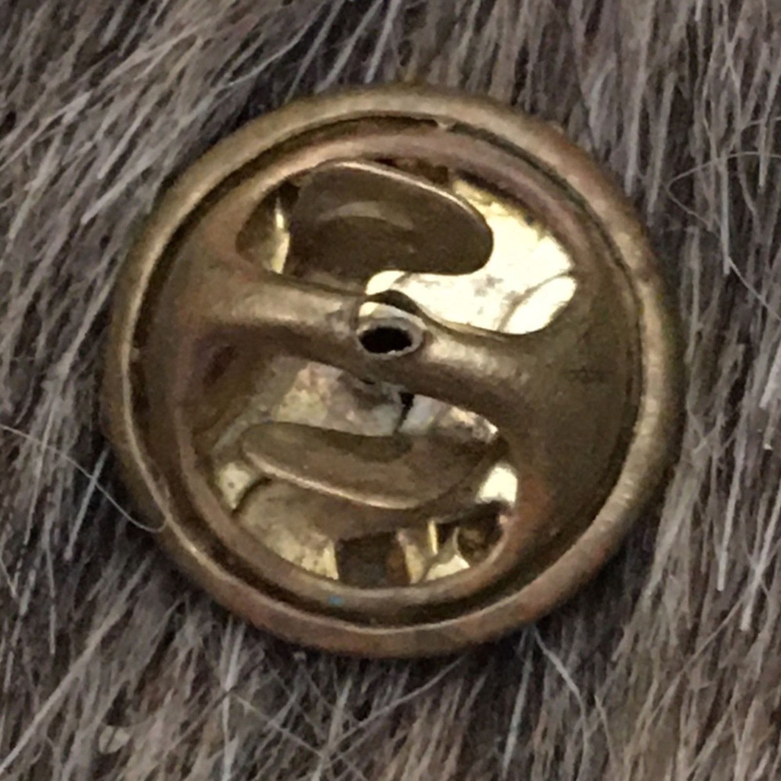Vintage Vintage gold tone jester brownie lapel pin brooch Size ONE SIZE - 4 Thumbnail