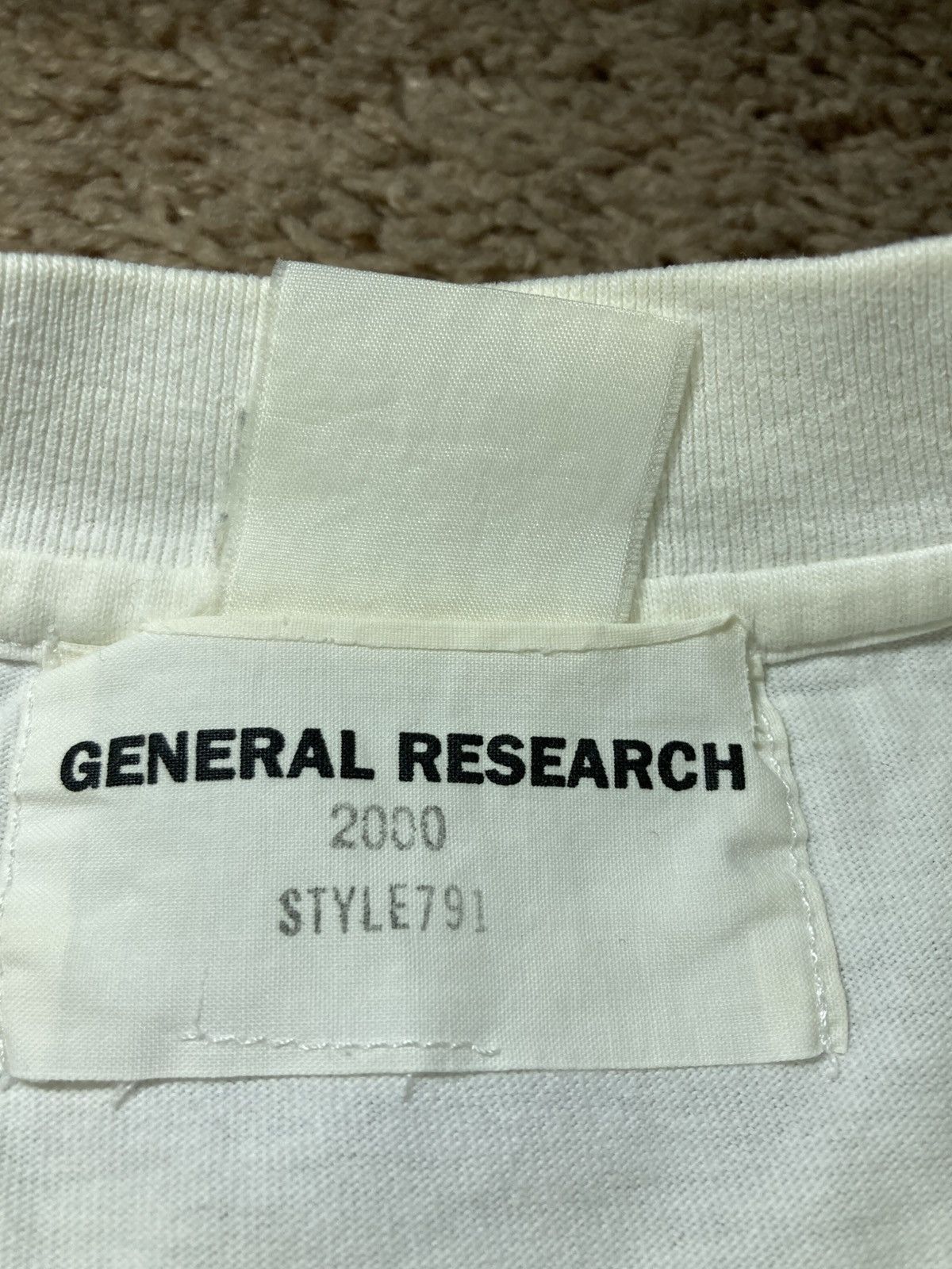 General Research 2000 General Research Logo Strength Weakness Graphic 90s GR Size US M / EU 48-50 / 2 - 3 Thumbnail