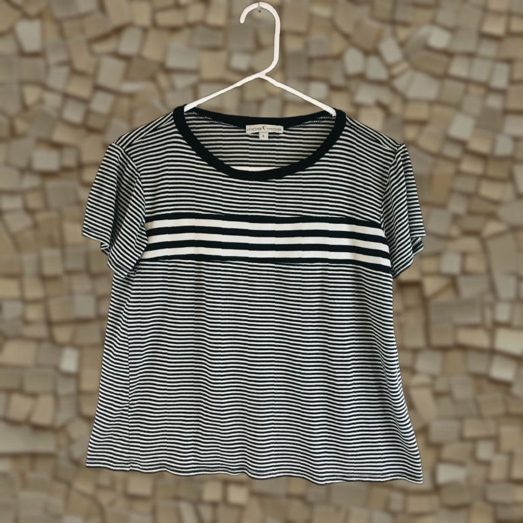 Vintage Moa Moa T-Shirt Women’s Size Large Black White Striped Cropped Round Neck Tee Size L / US 10 / IT 46 - 1 Thumbnail