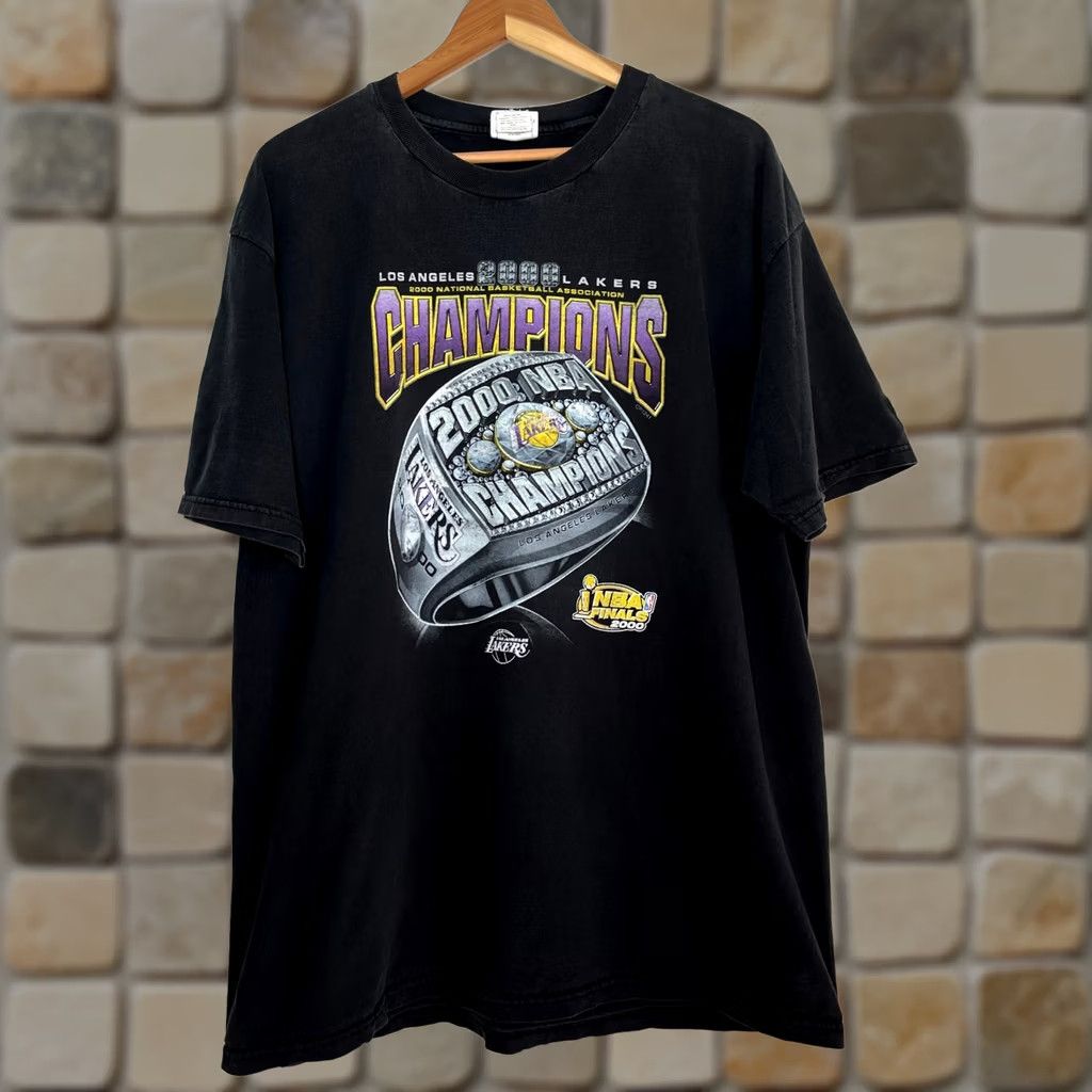 Champion Men's Vintage Champion LA Lakers 2000 NBA Champions T-Shirt Sz XL Size US XL / EU 56 / 4 - 1 Thumbnail
