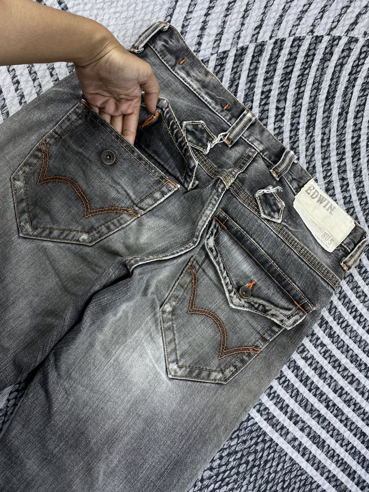 Edwin Vintage Edwin Wash Grey Distressed Denim Pants Size US 35 - 12 Thumbnail