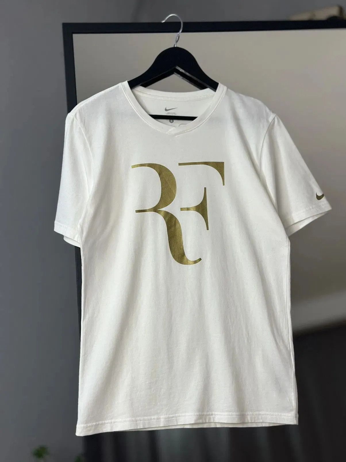 Vintage Vintage Roger Federer Nike RF tennis soccer tee T-shirt Size US S / EU 44-46 / 1 - 2 Thumbnail
