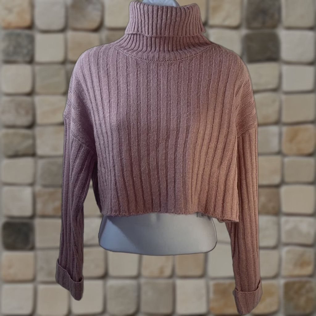 Forever 21 FOREVER 21 Cropped Turtleneck Sweater Women Small Blush Pullover Knit Tight-Knit Long Sleeve Casual 21st Century RN#94981 Size S / US 4 / IT 40 - 1 Thumbnail